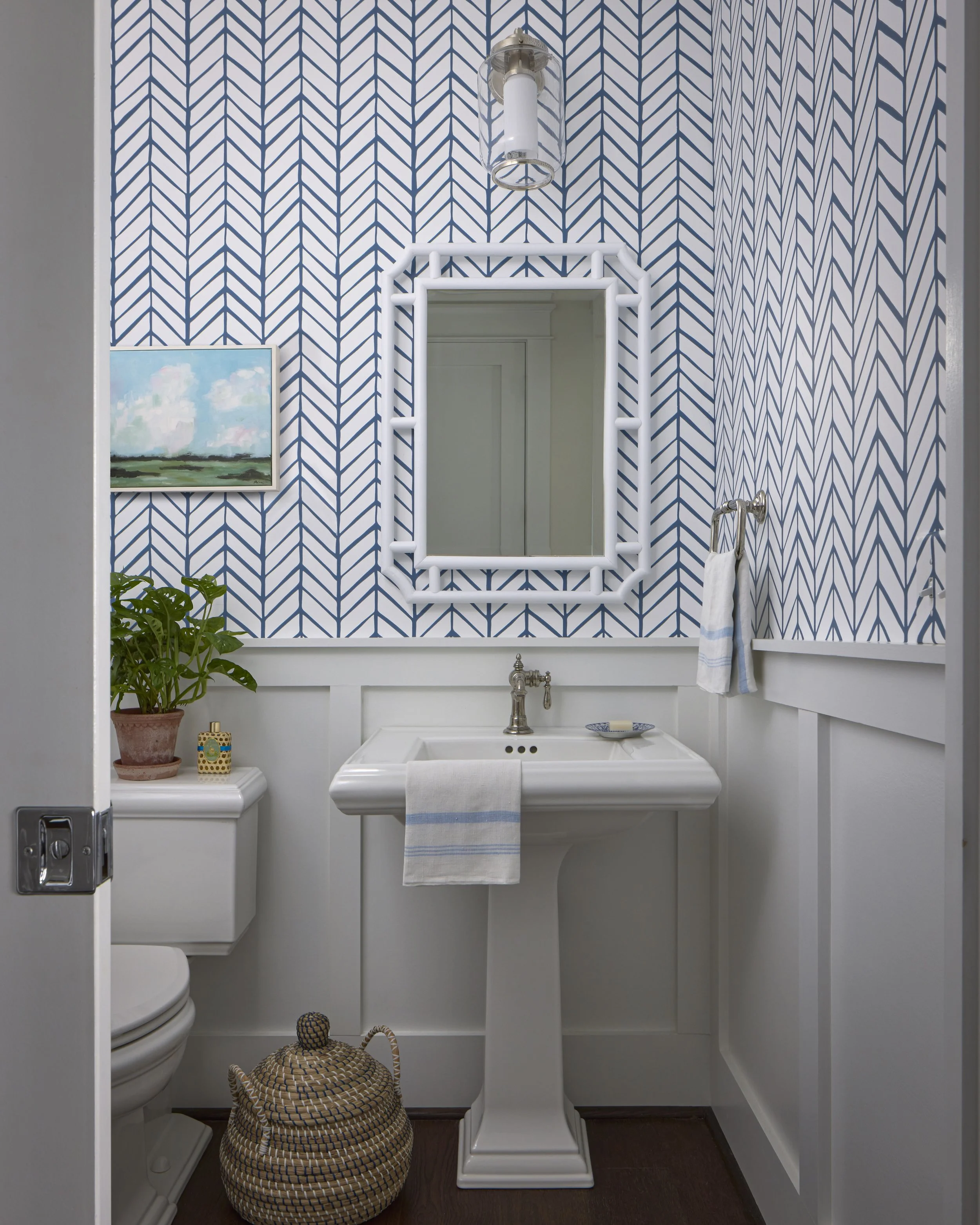 21_Ashley Hanley_Williamsburg_Shades of Blue.jpg
