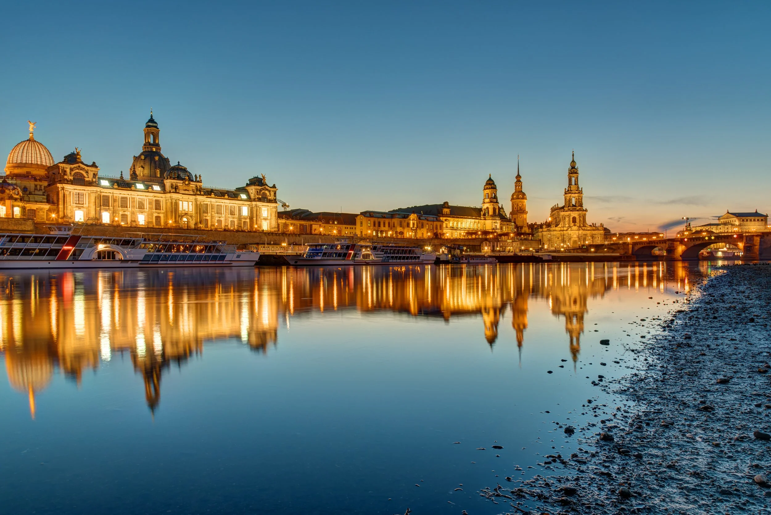 the-skyline-of-dresden-in-germany-at-dawn-2022-12-17-03-47-02-utc.jpg