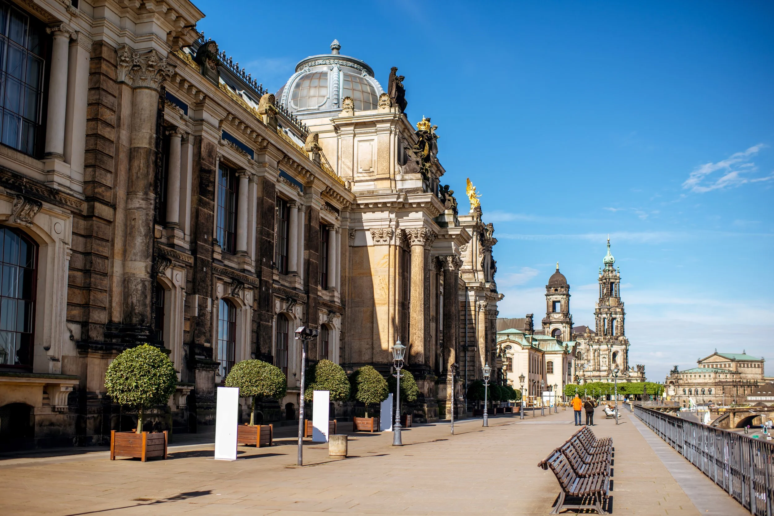 dresden-city-in-germany-2022-04-06-07-19-50-utc.jpg