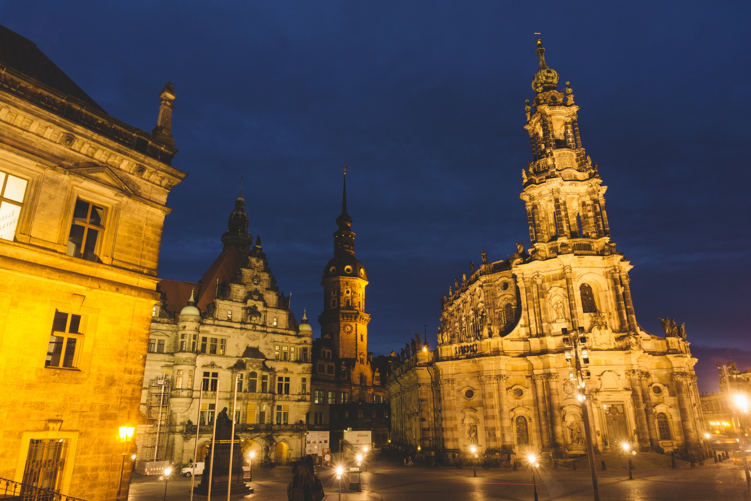 old-town-in-dresden-germany-2022-11-15-14-18-52-utc.jpg
