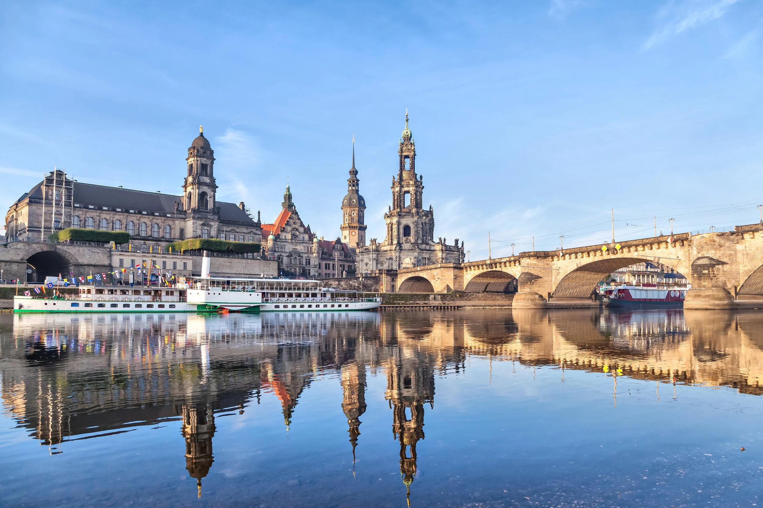 dresden-skyline-and-augustus-bridge-2021-10-21-15-45-13-utc.jpg