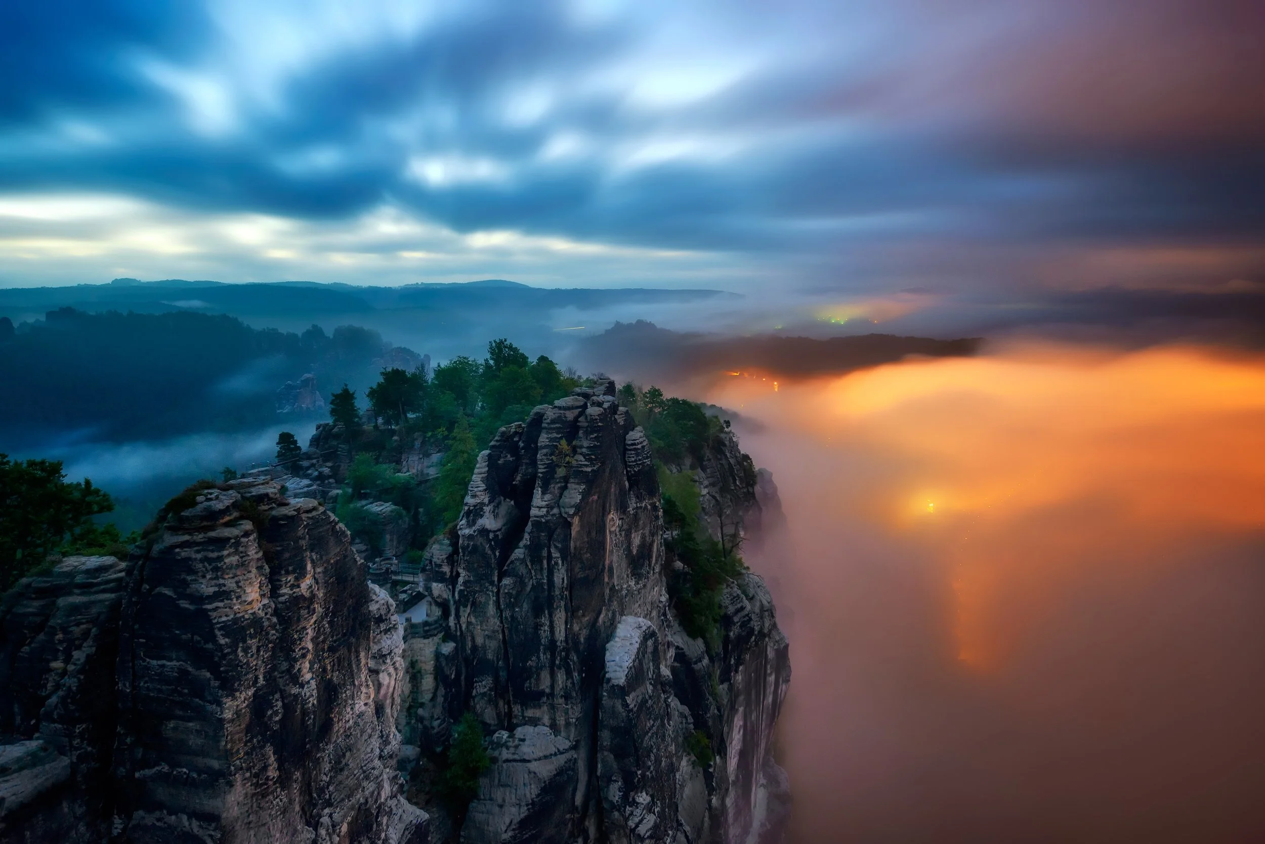 bastei-bridge-night-view-saxon-switzerland-germa-2021-08-26-18-55-15-utc.jpg