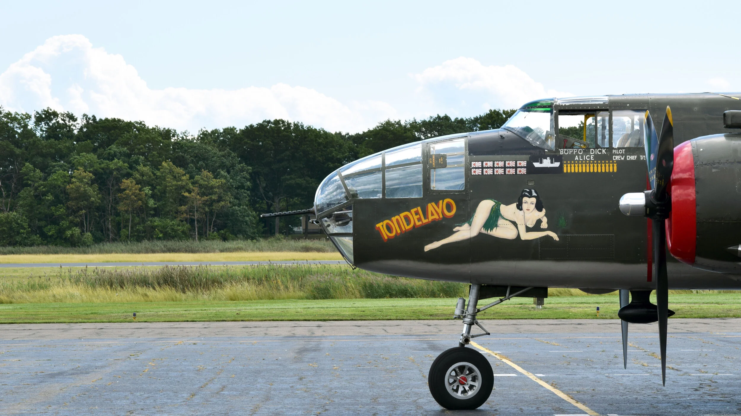 B-25 "Tondelayo" of the Collings Foundation at Sikorsky Memorial Airport (BDR)