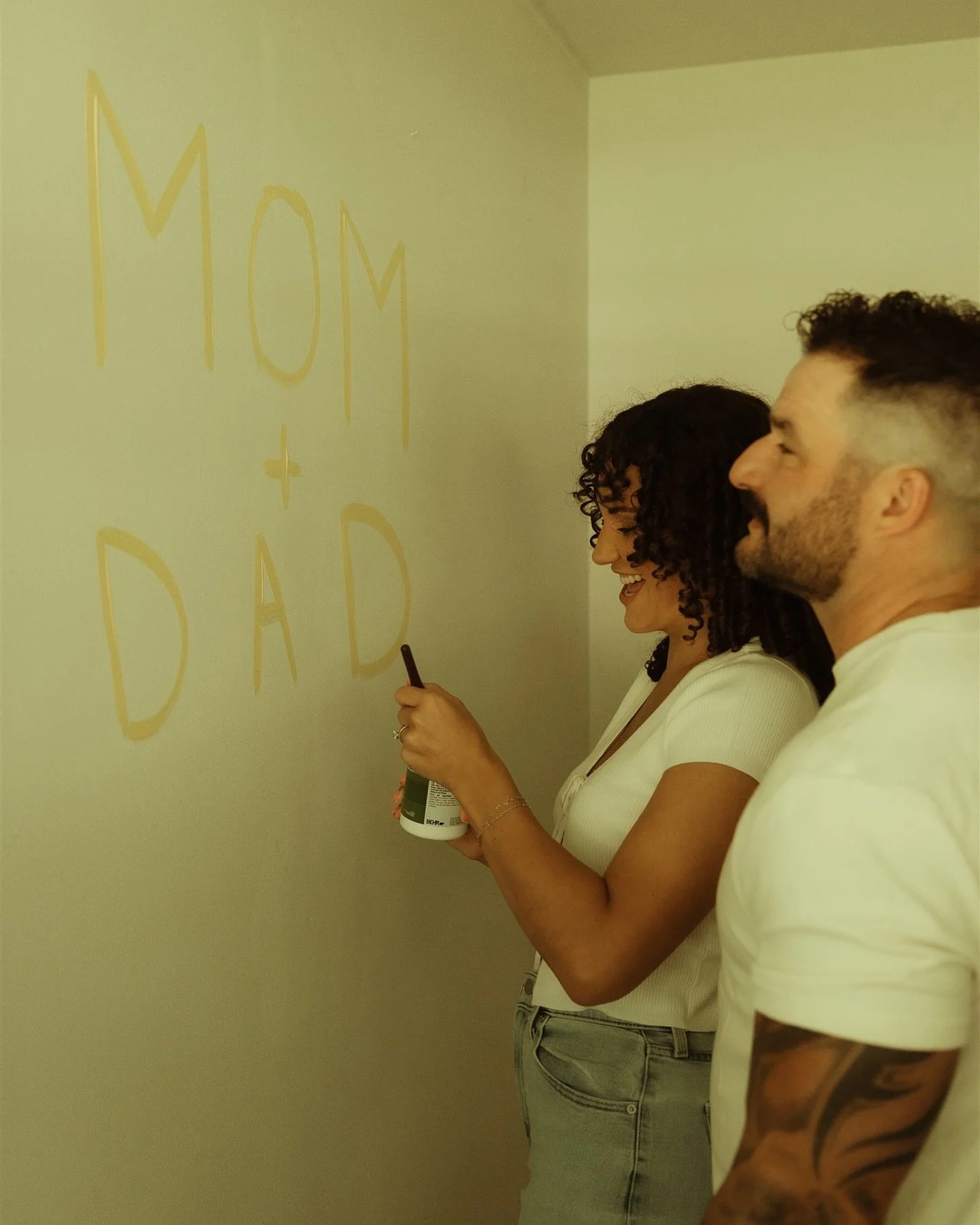 Mom + Dad part II
Slide number 2 🥹🥹🥹🥹🥹🥹🥹 

#babyannouncement #baby #momanddad #familyphotojournalist