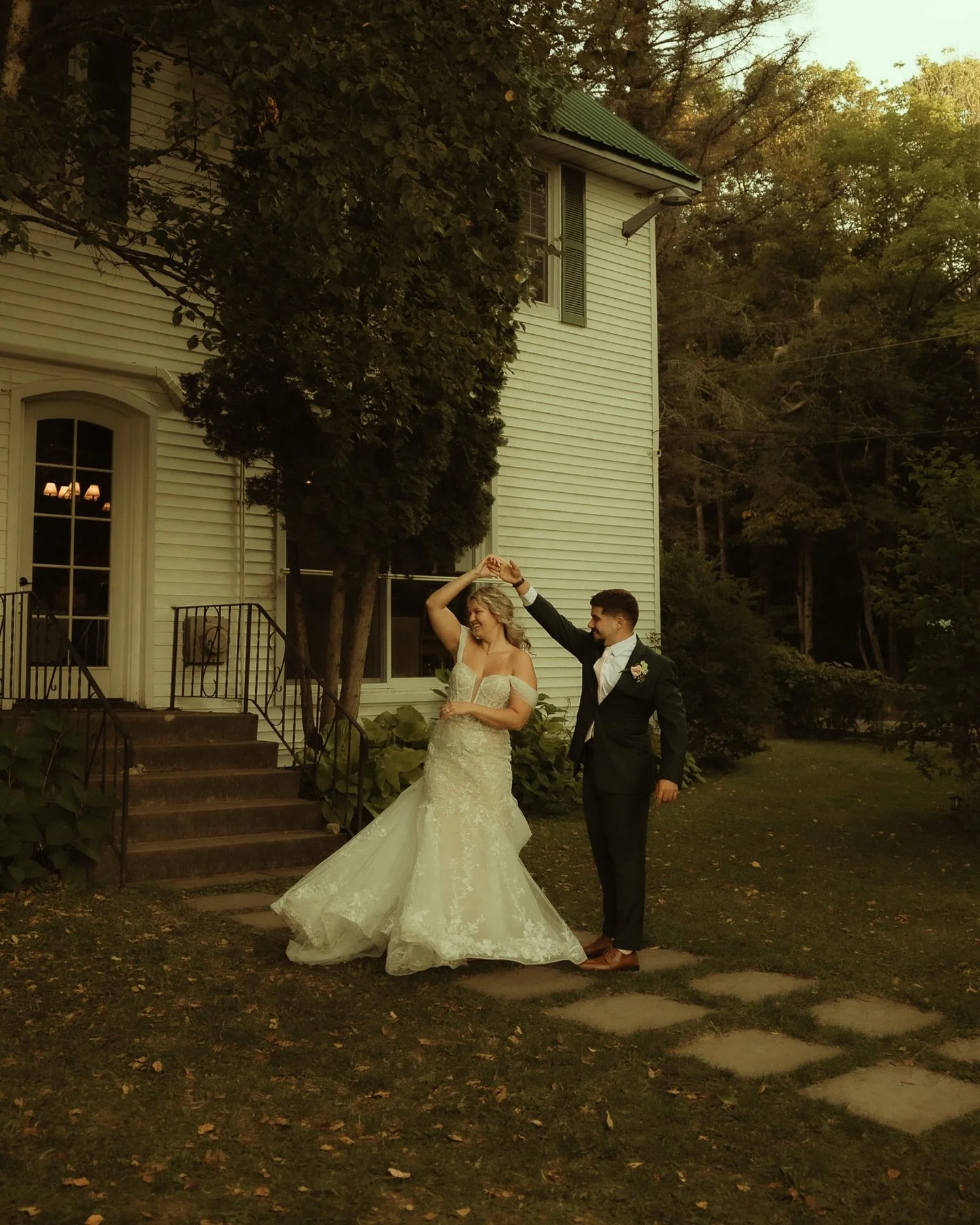 I don&rsquo;t know what my favourite part of the day was&hellip;tell me what yours would have been 👇🏻

🎬Showing up saying hi to the groom for him to say you can call me &ldquo;nik&rdquo; only for me to say OMG you can call me &ldquo;nik&rdquo;

🥹