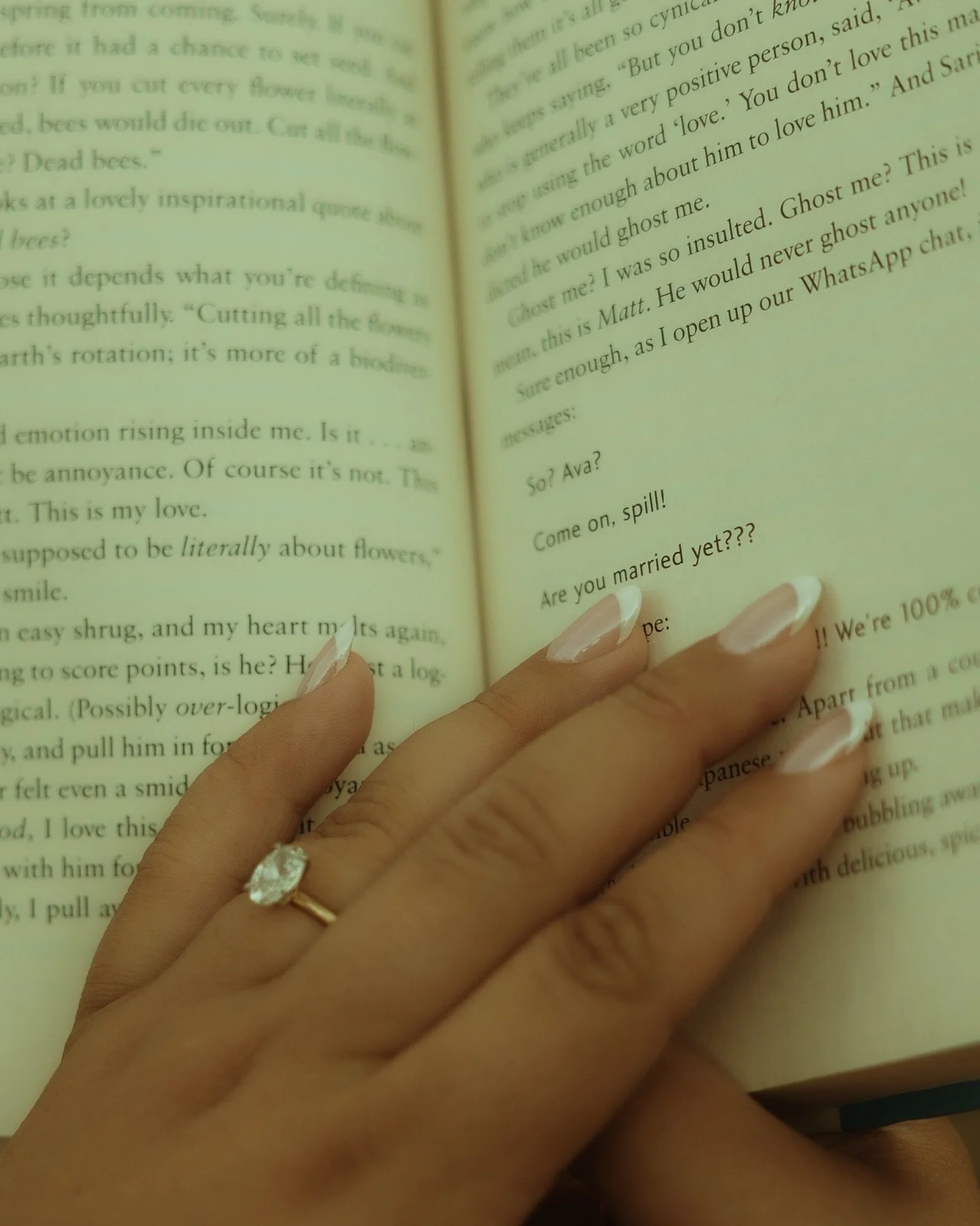 &ldquo;Are you married yet???&rdquo; 

SPOILER ALERT:‼️ they are getting married! 

When Alecia told me that she is a reader and wanted to incorporate one of her books into their engagement session, I couldn&rsquo;t not snap a photo when she turned t