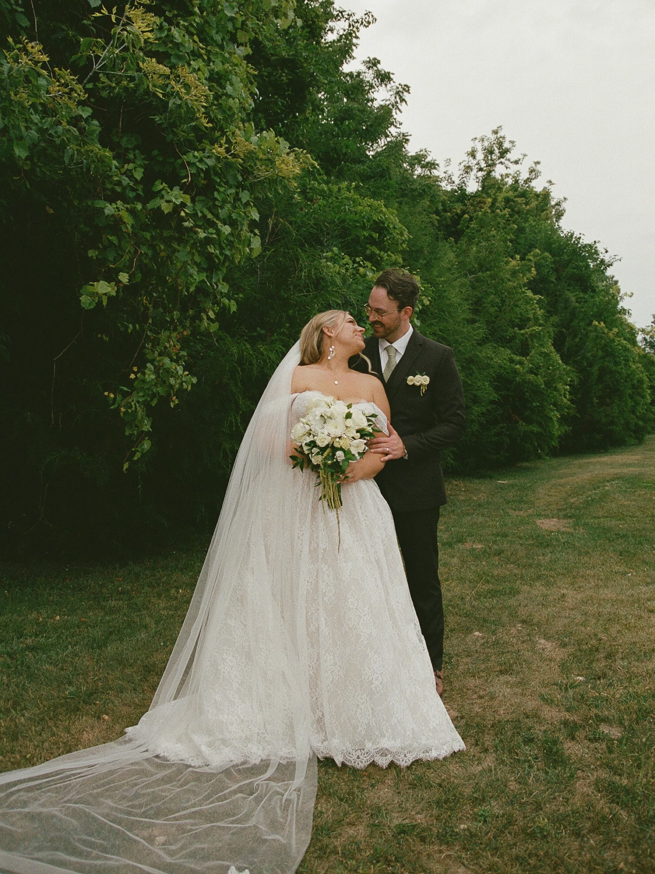 Shania and Brandon&rsquo;s full wedding day all shot on 35mm film 🎞️