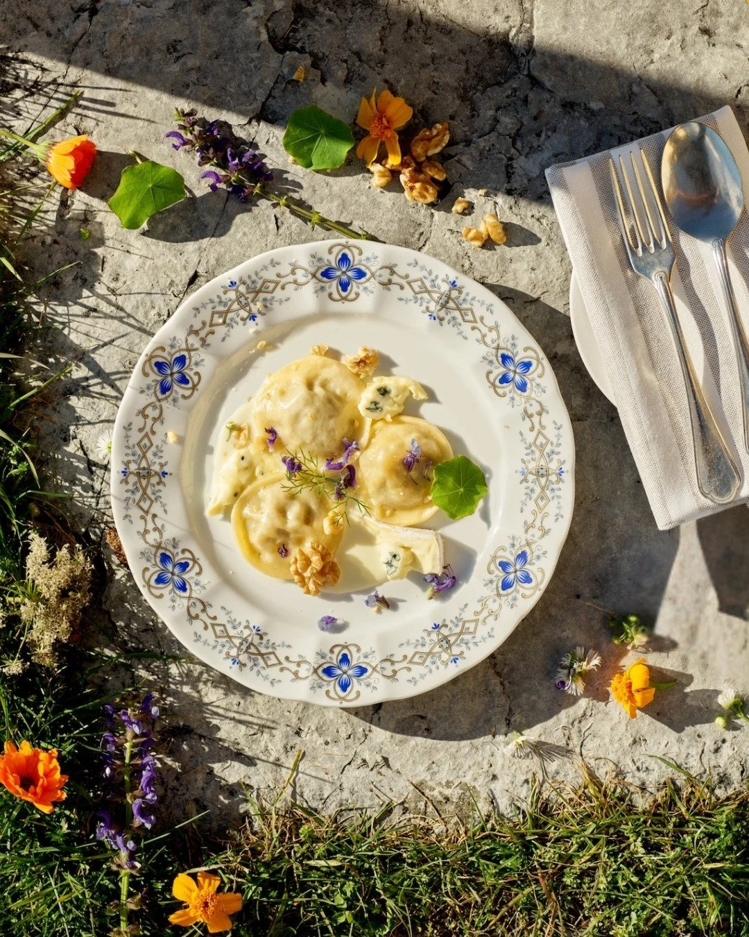 Spring is here! Enjoy the warm weather with these delicious raviolis with Bergader&rsquo;s Bavaria blu cheese, potatoes, and walnuts. The perfect springtime dinner.

#abbeyspecialty #bergader #bluecheese #spring #raviloi #cheese