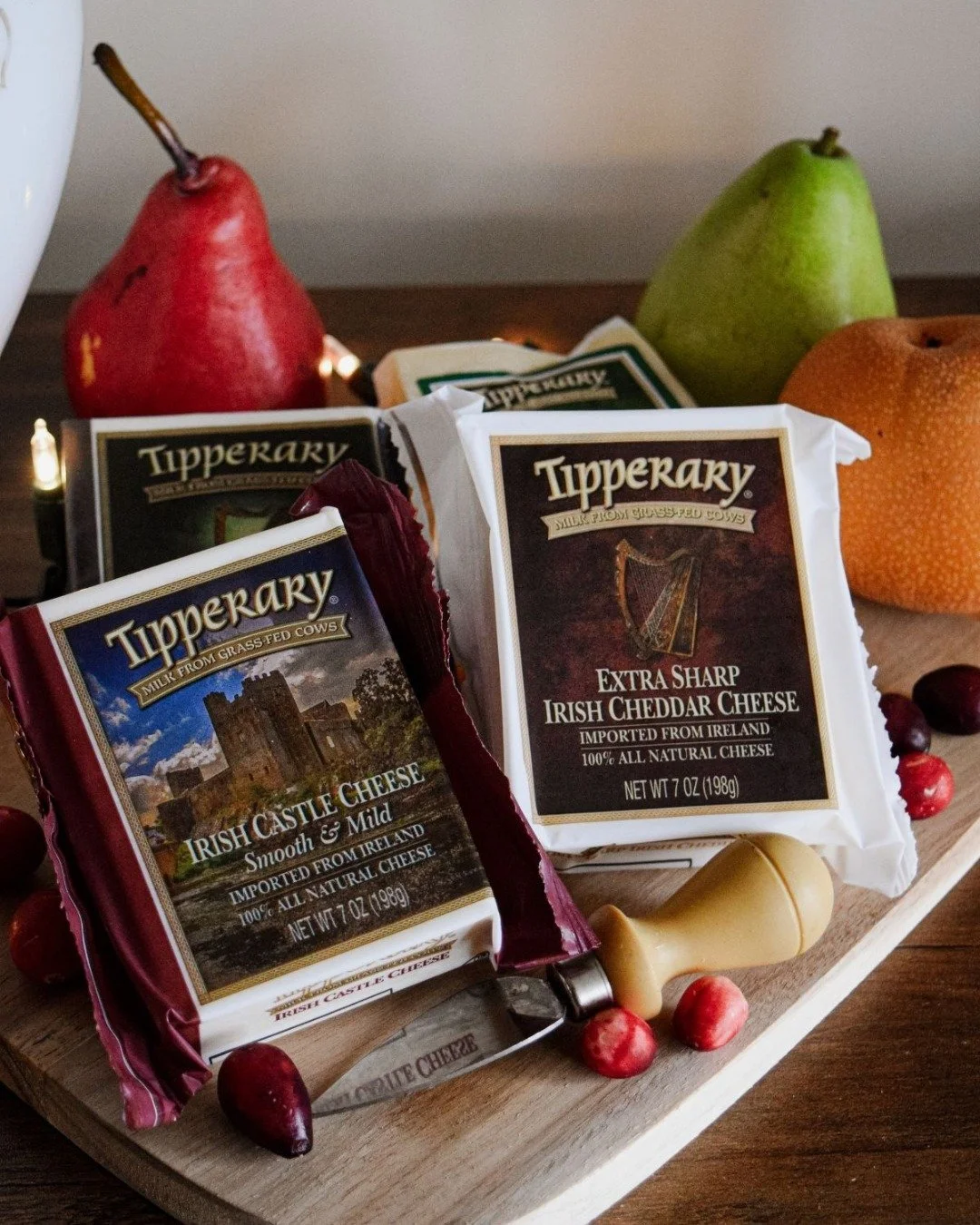 Today is halfway to St. Patrick&rsquo;s Day! Crafted in Ireland, Tipperary Extra Sharp, Irish Castle, and Vintage Cheddar cheeses are the perfect additions to your day. 🍀

#abbeyspecialty #Tipperary #TipperaryTaste #AuthenticIrish #BetterWithTippera