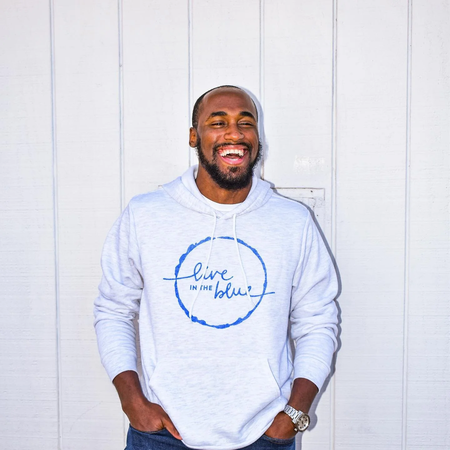 Have you snagged your Live in the Blue hoodie yet?! 
&bull;
&bull;
Available in Heather White + Heather Gray. Softest sweatshirt you&rsquo;ll ever own 🤩 Get yours at the link in our bio! 
&bull;
#liveintheblue #lifestyleapparel #livingyourbestlife #