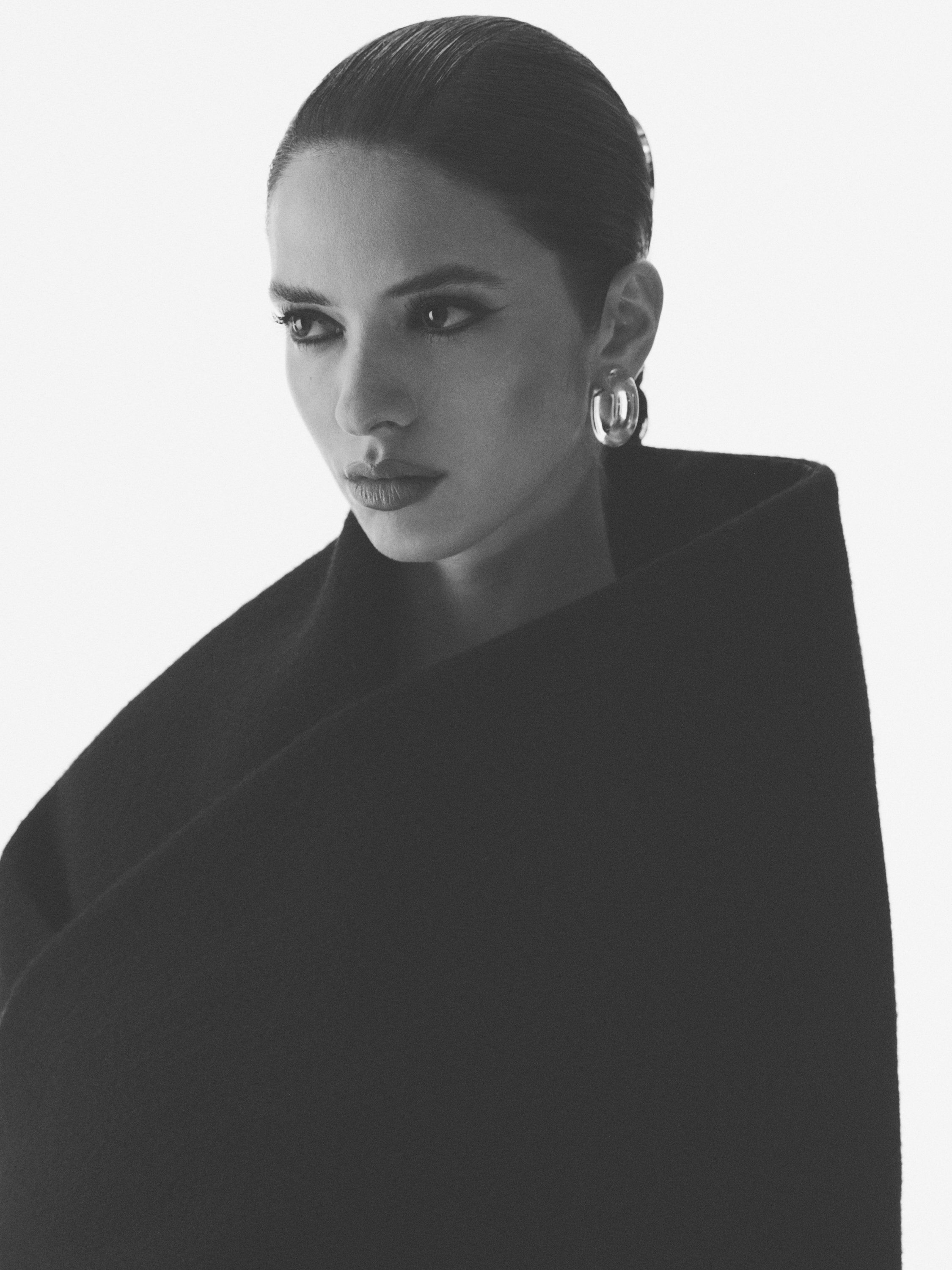 241214_Hia_Mag_02_Givenchy_170_EDIT.jpg