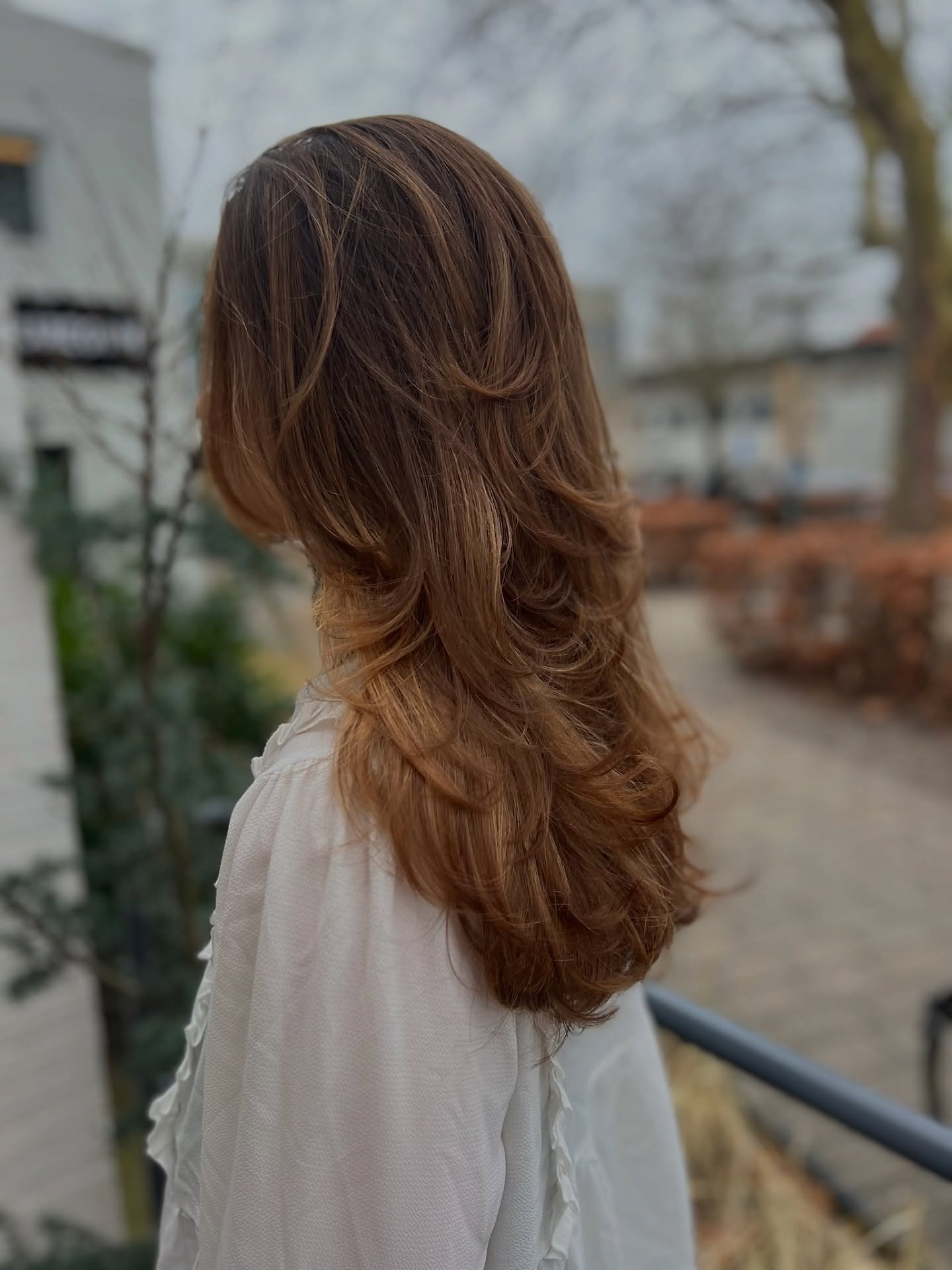 Den fineste balayage i dette lange smukke h&aring;r, og en klipning med en masse lange layers 🤎

#nordichairconcept #hairdresser #balayage #brownbalayage #caramelbalayage #layershaircut #blowout