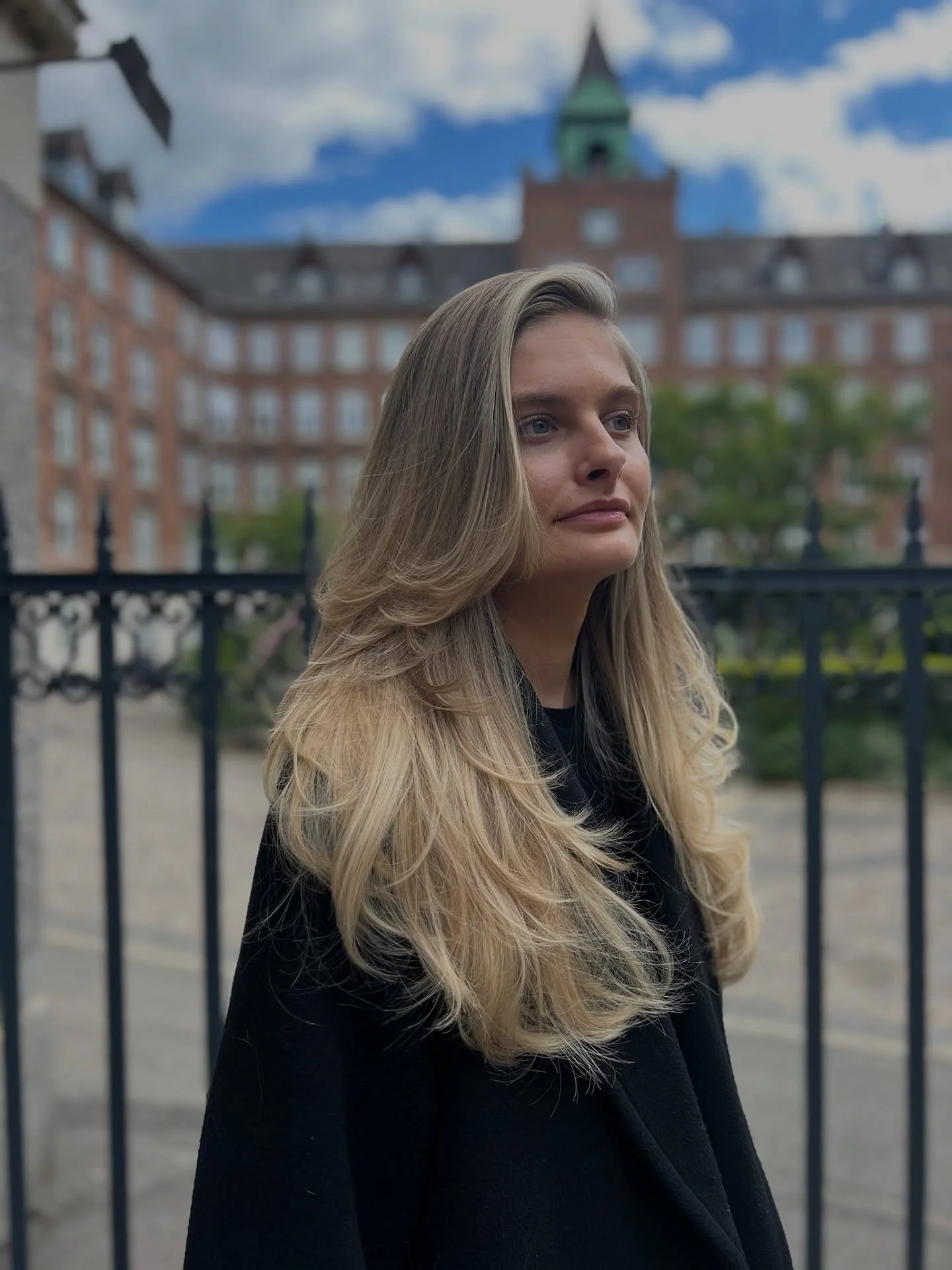 Long layers &amp; foilyage 🫶🏼✨

Lavet af dygtige @pernille_nhc 🤩

#nordichairconcept #longlayers #layershaircut #longlayershaircut #hairdresser #foilayage