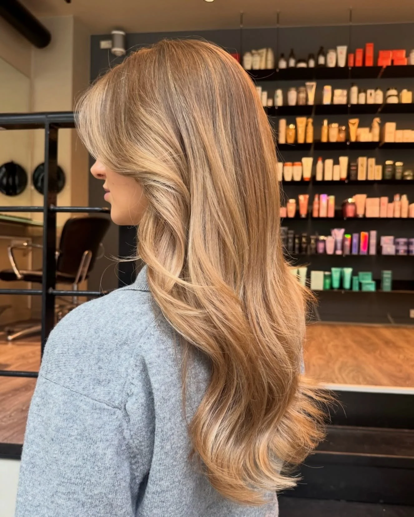 Balayage, gloss &amp; klip af dygtige @philipmeyer_nhc 😍👏🏼

#nordichairconcept #hairdresser #balayage #gloss #haircut