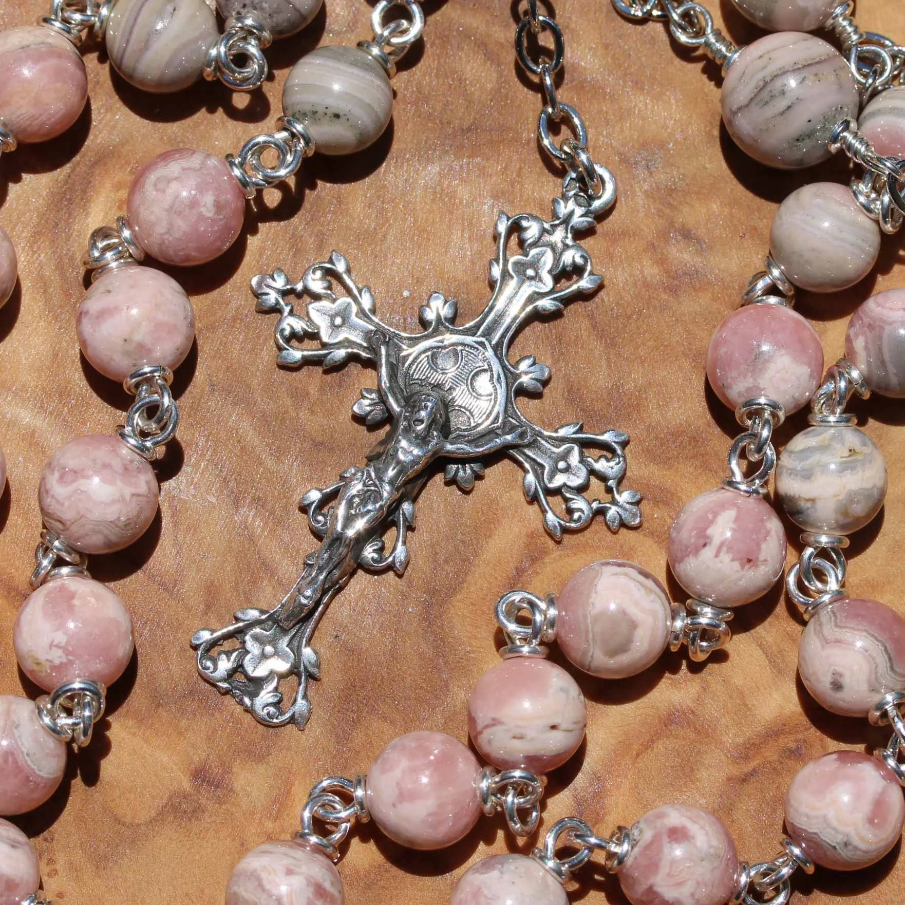 8mm_det_336_argentina_rhodochrosite_victorian6.jpg