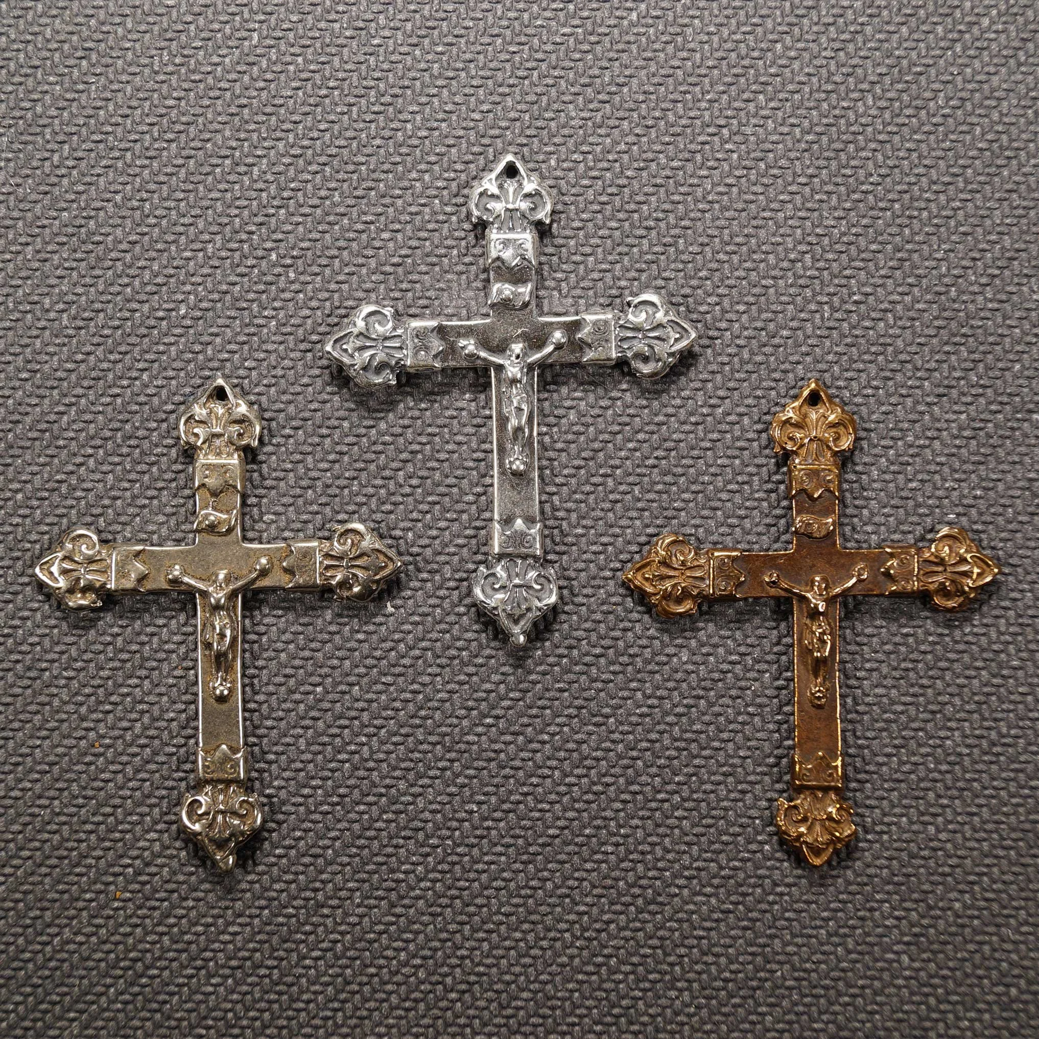 French Arms Fleurs de Lys Crucifix