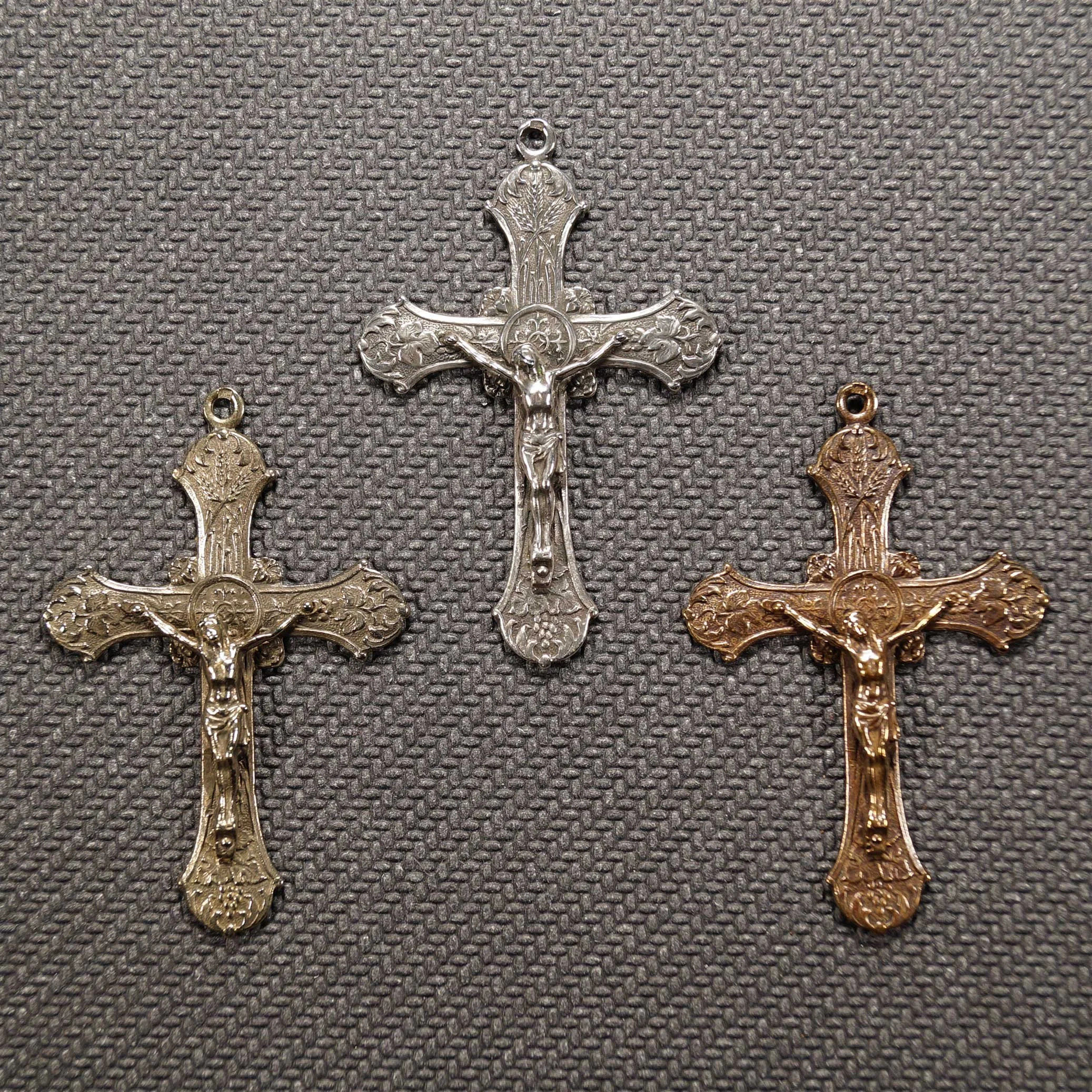 Elegant Eucharistic Crucifix