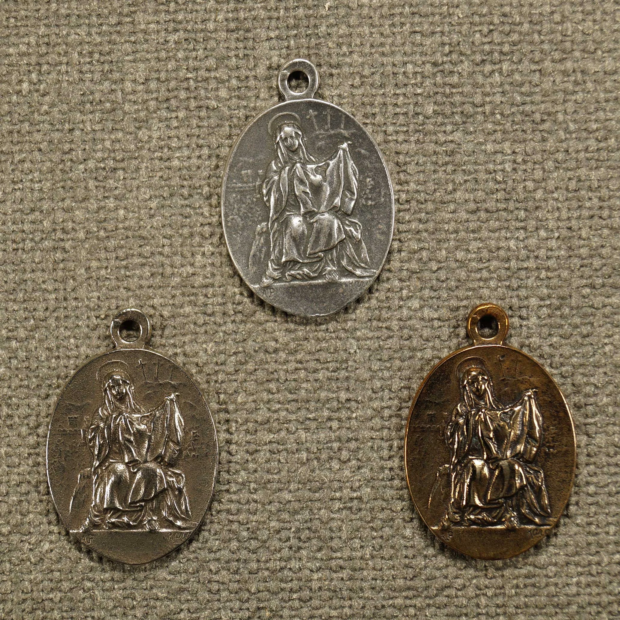 The Holy Robe Medal