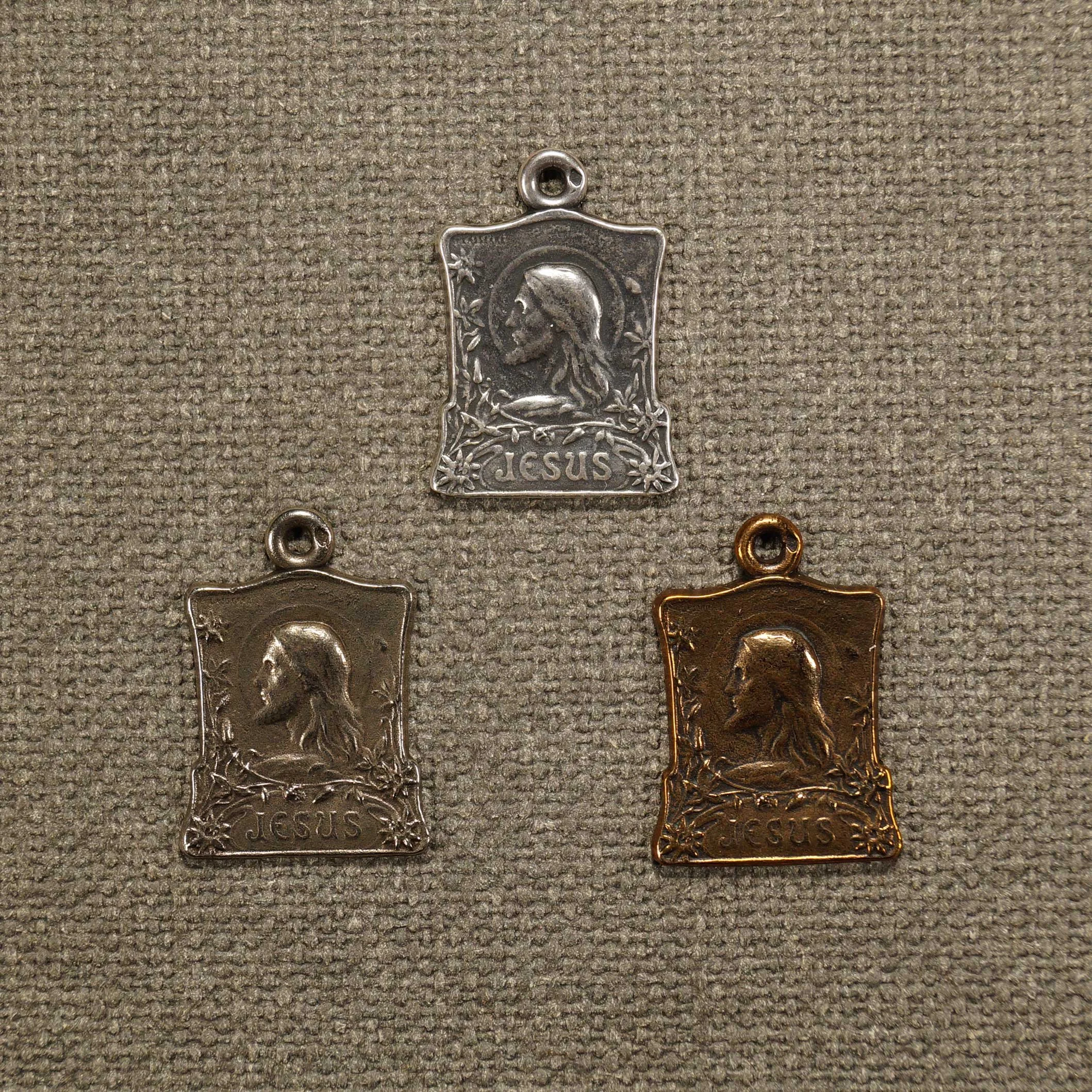 Jesus With Spina Christi Medal