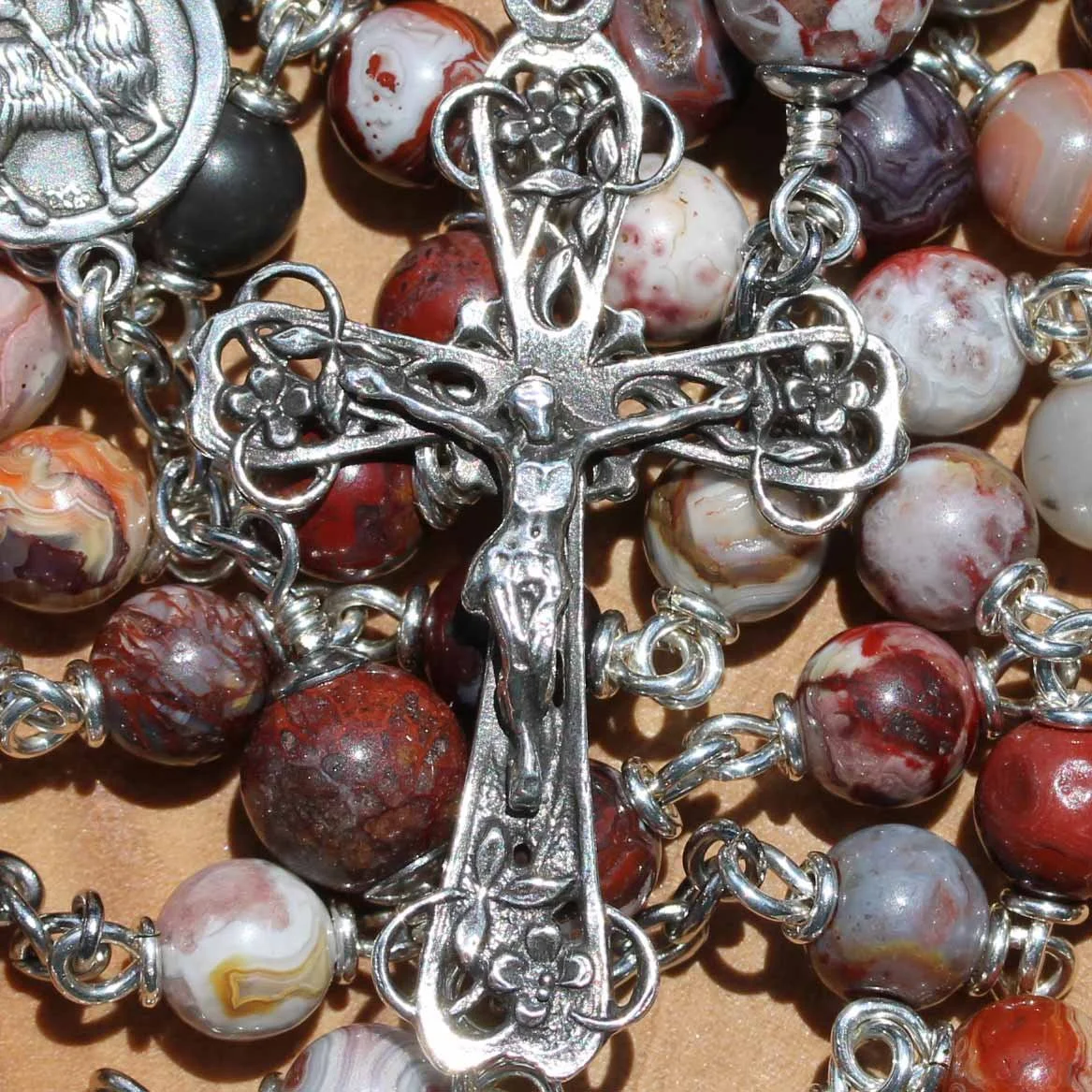 Agnus Dei in Laguna Lace Agate