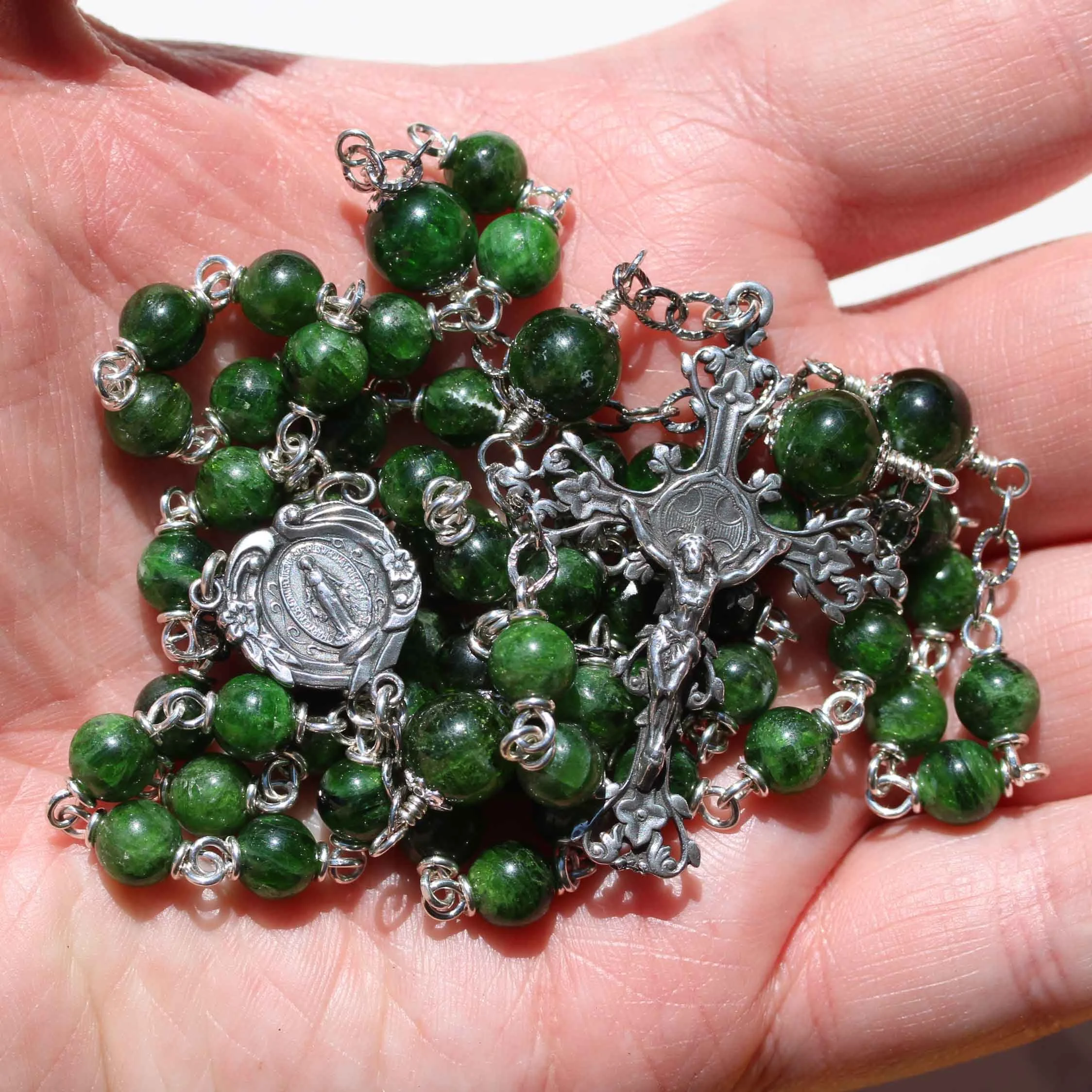 7mm_det_151_chrome_diopside_garden9.jpg