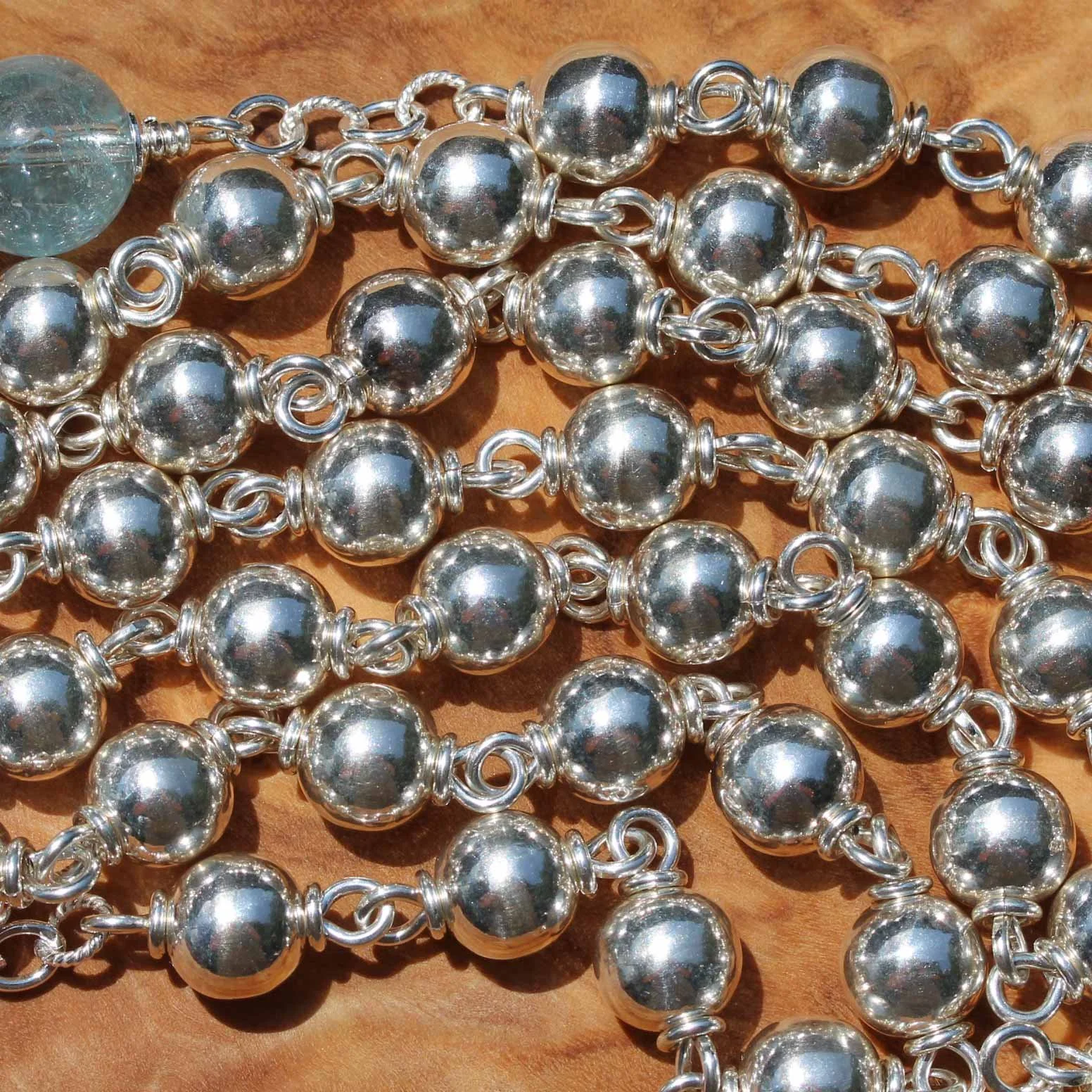 8mm_det_317_sterling_blue_topaz8.jpg