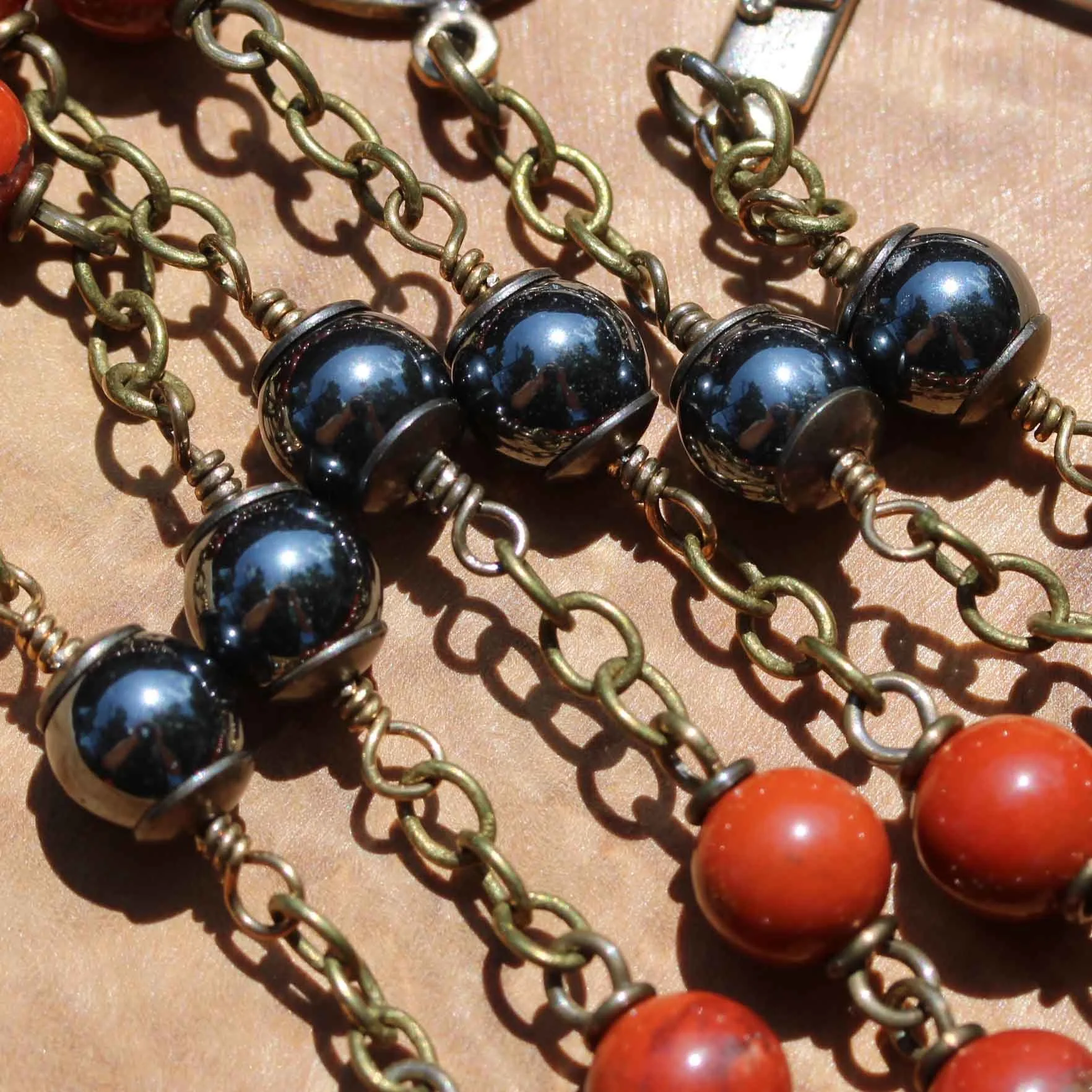 8mm_det_344_hubert_jasper_hematite8.jpg
