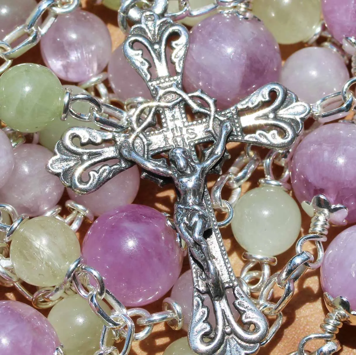 7mm_det_144_pink_green_kunzite1.jpg