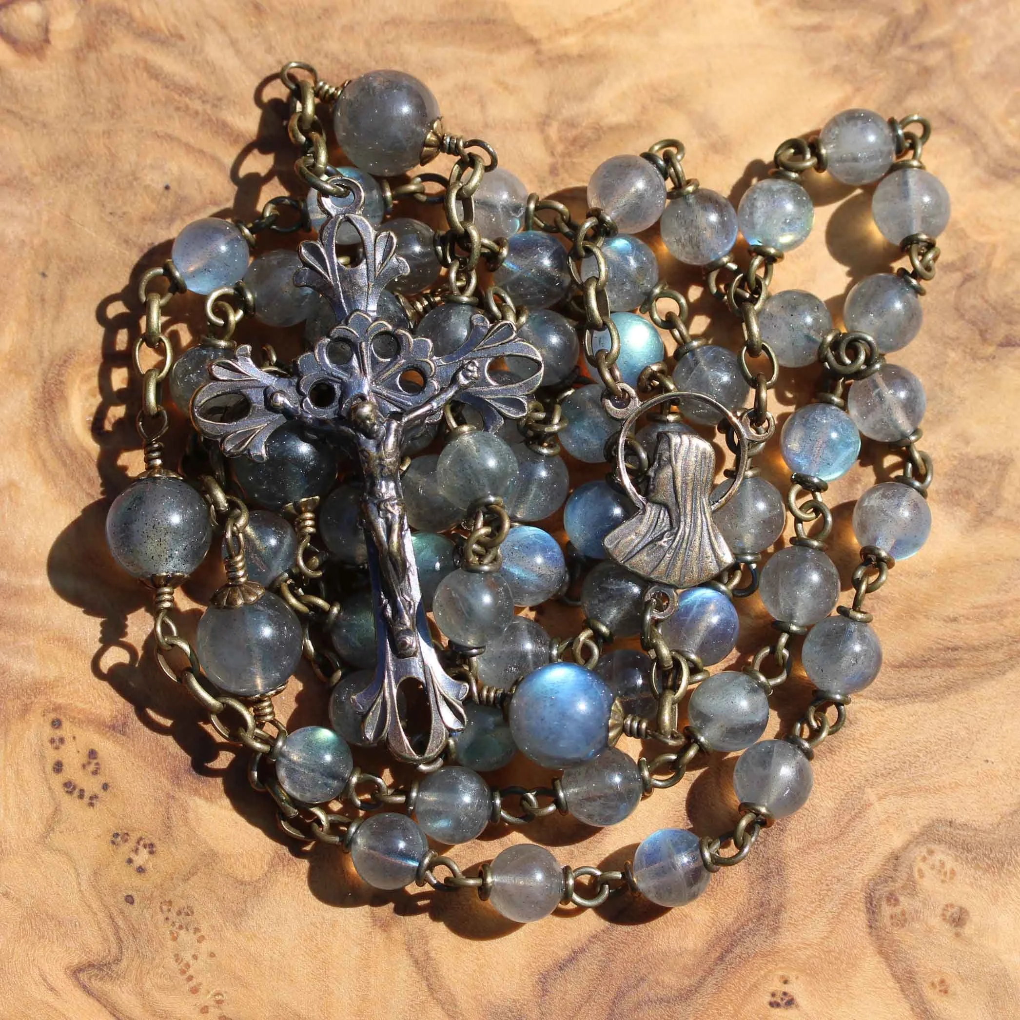 7mm_det_147_labradorite_open_halo2.jpg
