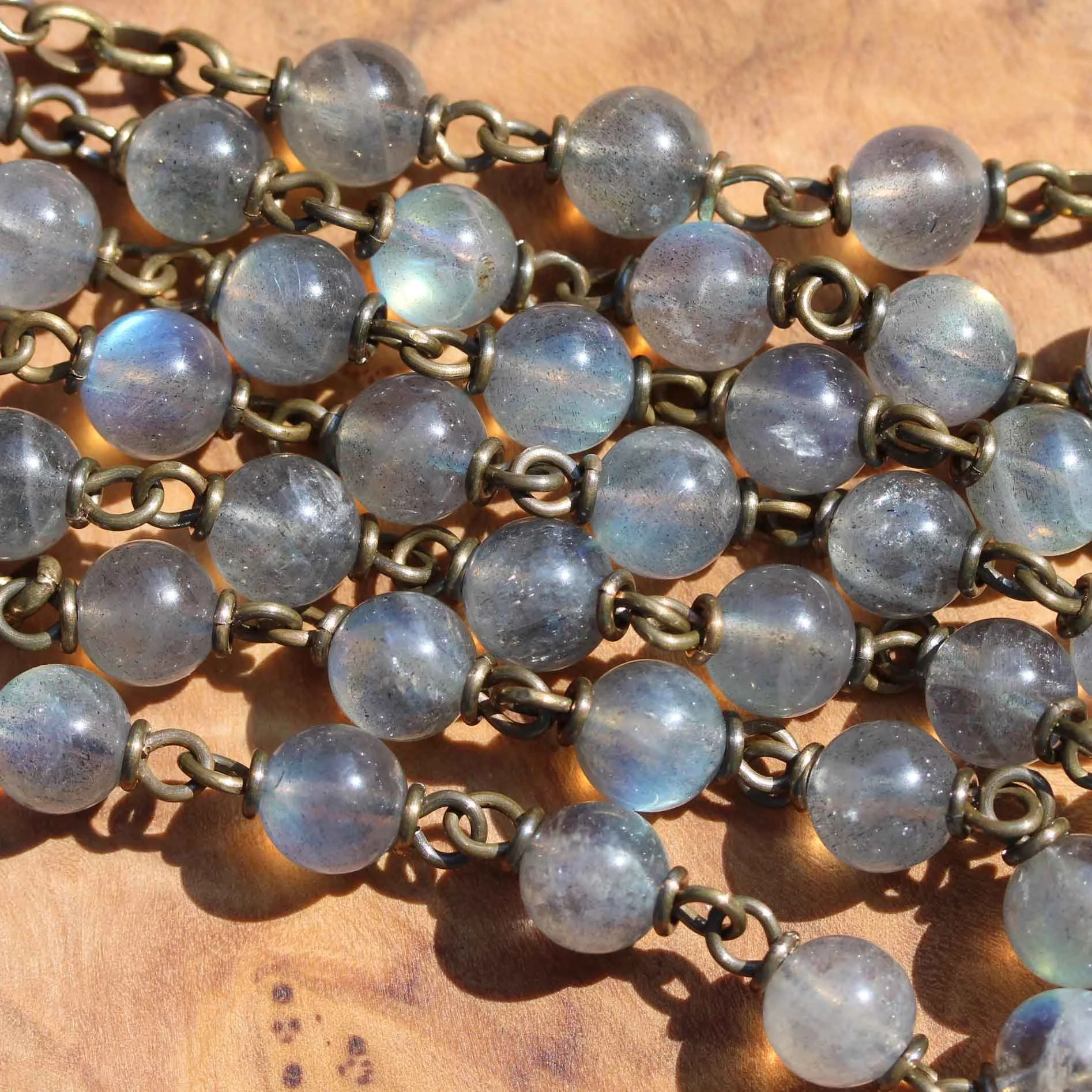 7mm_det_147_labradorite_open_halo8.jpg