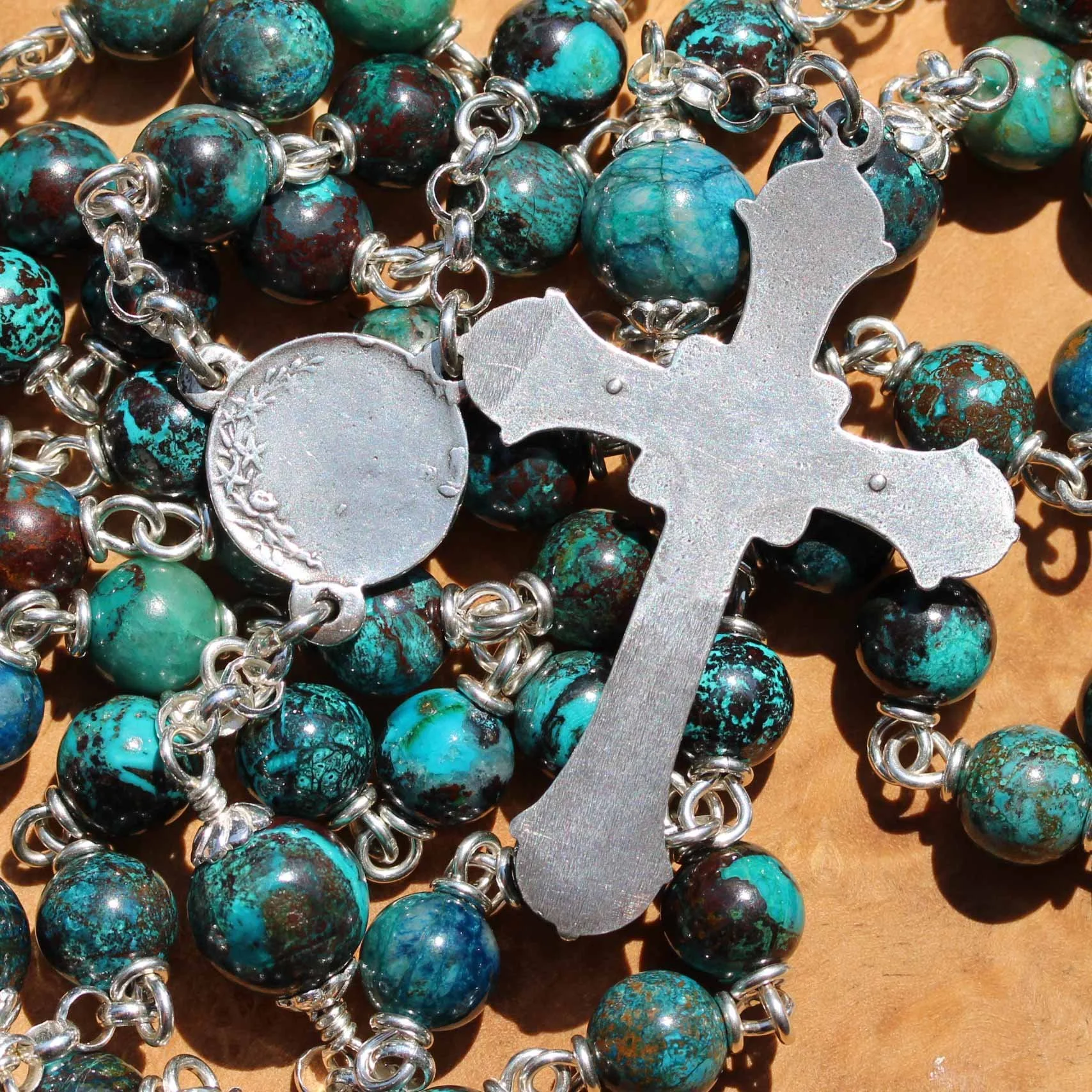 8mm_det_323_azurite_chrysocolla_eucharistic6.jpg