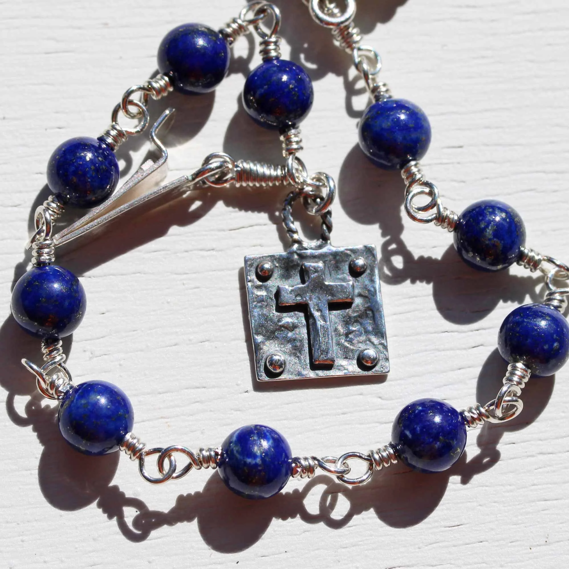 Br_det_049_lapis_large_clasp5.jpg