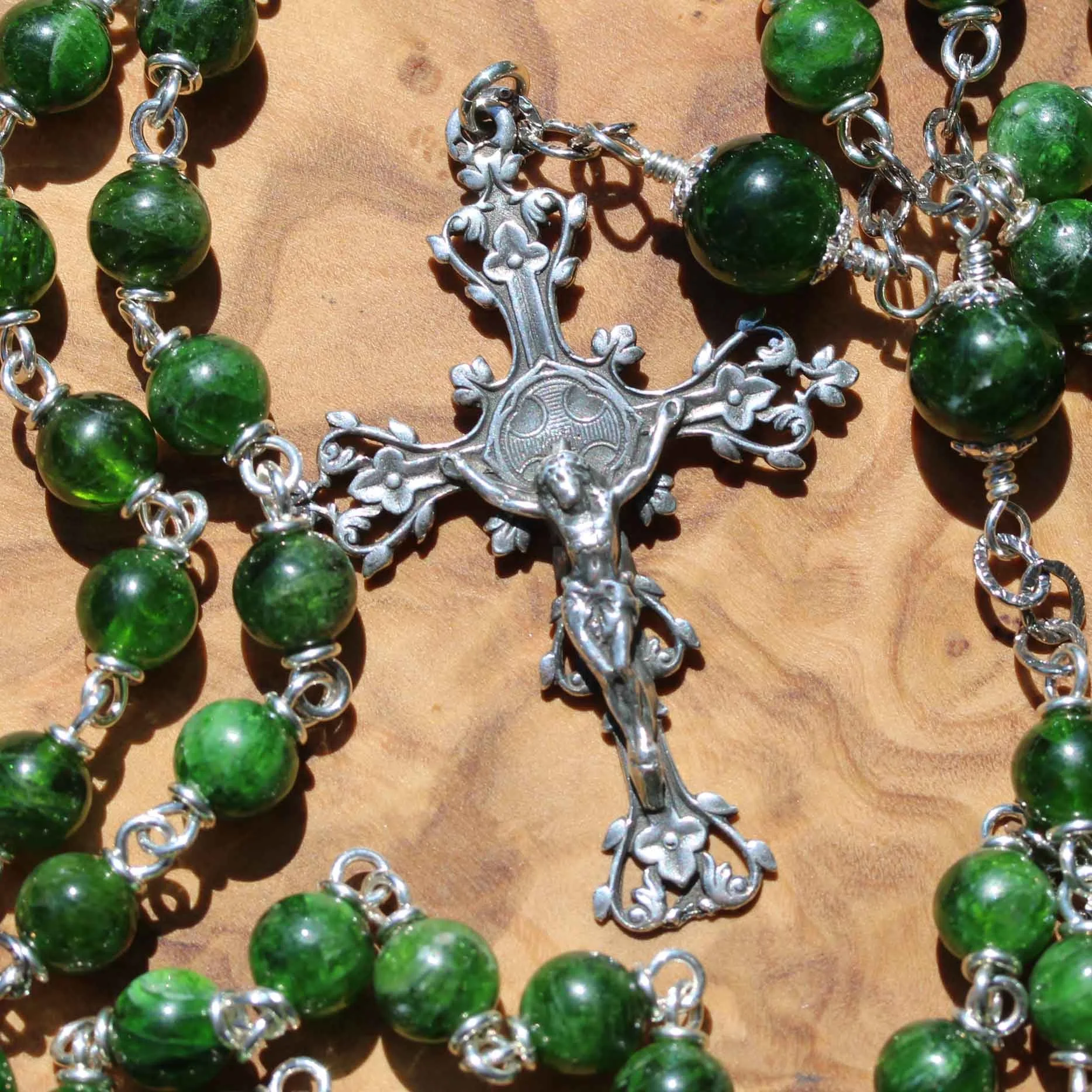 7mm_det_151_chrome_diopside_garden5.jpg