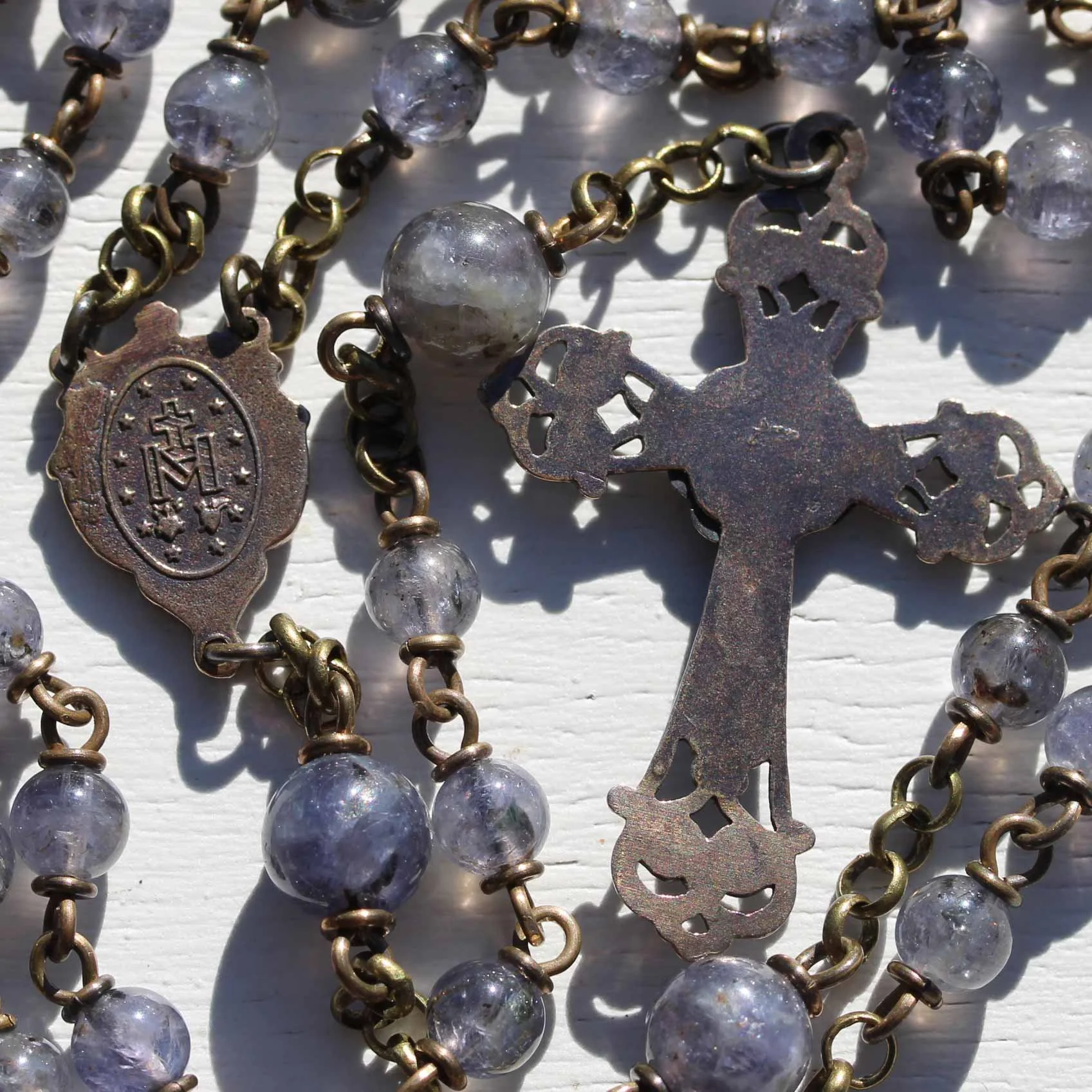 6mm_det_211_overcast_iolite_rosary6.jpg