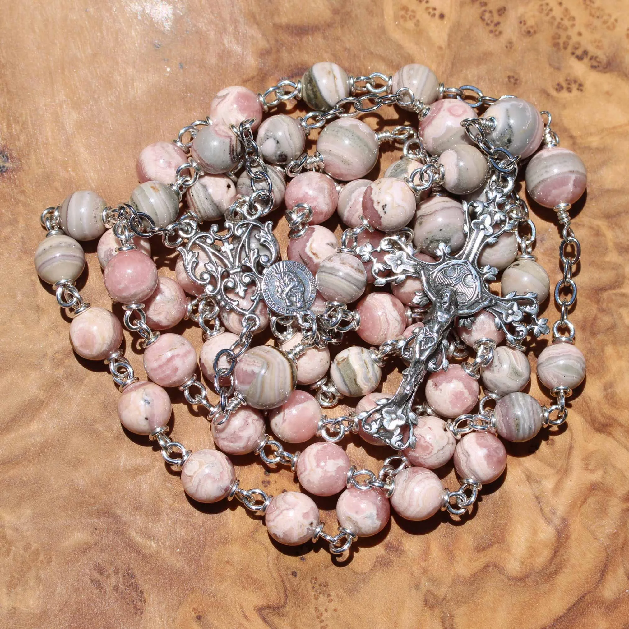 8mm_det_336_argentina_rhodochrosite_victorian2.jpg