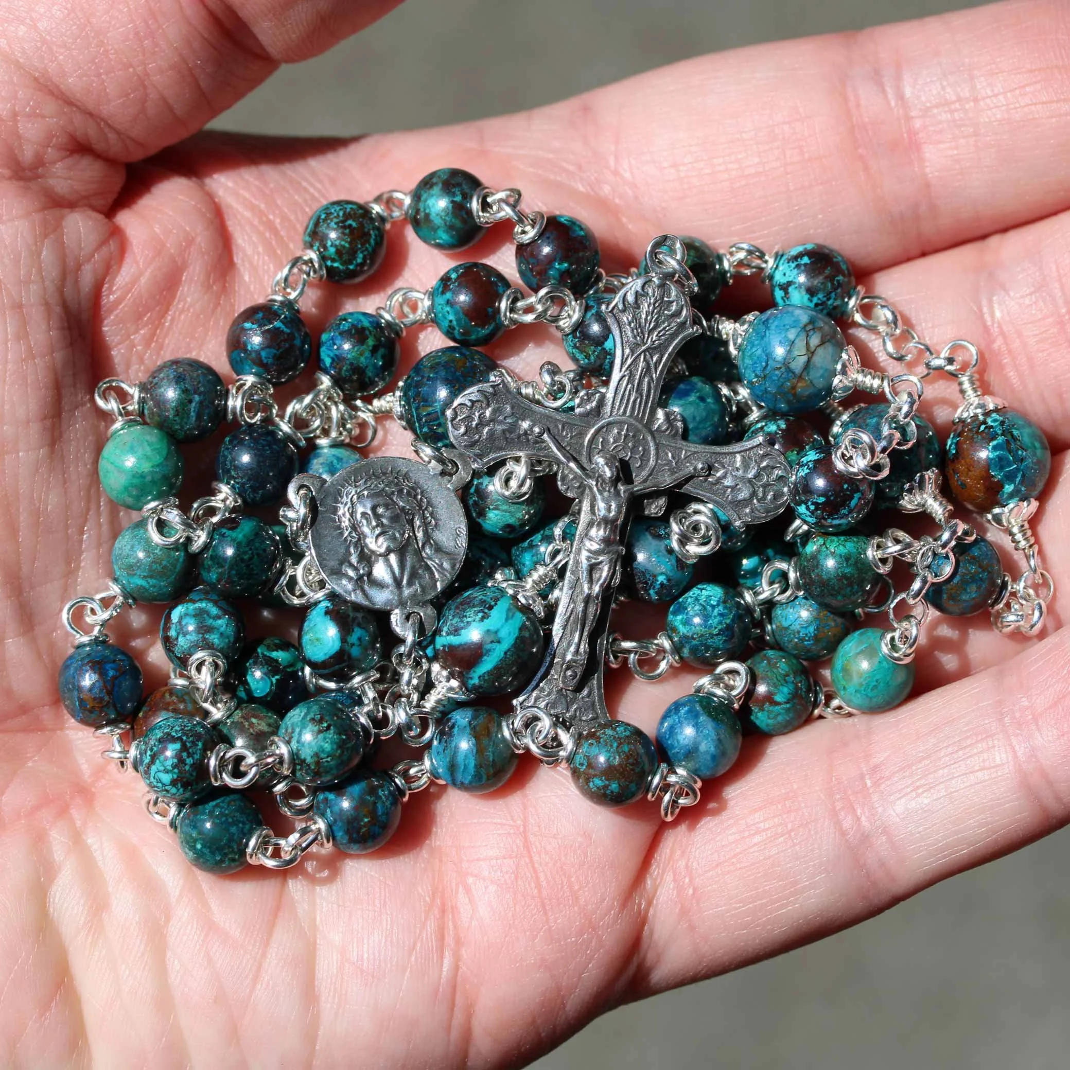 8mm_det_323_azurite_chrysocolla_eucharistic10.jpg