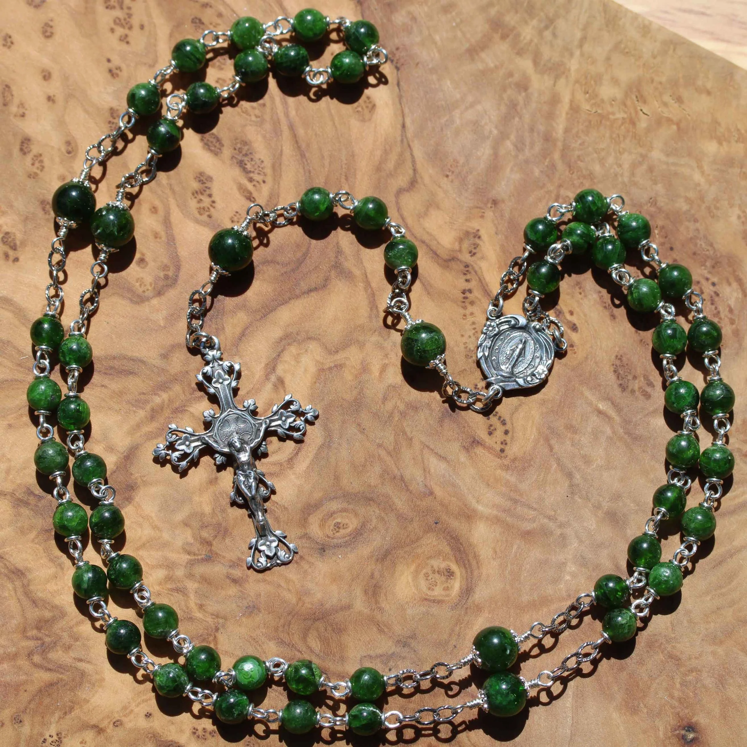 7mm_det_151_chrome_diopside_garden3.jpg
