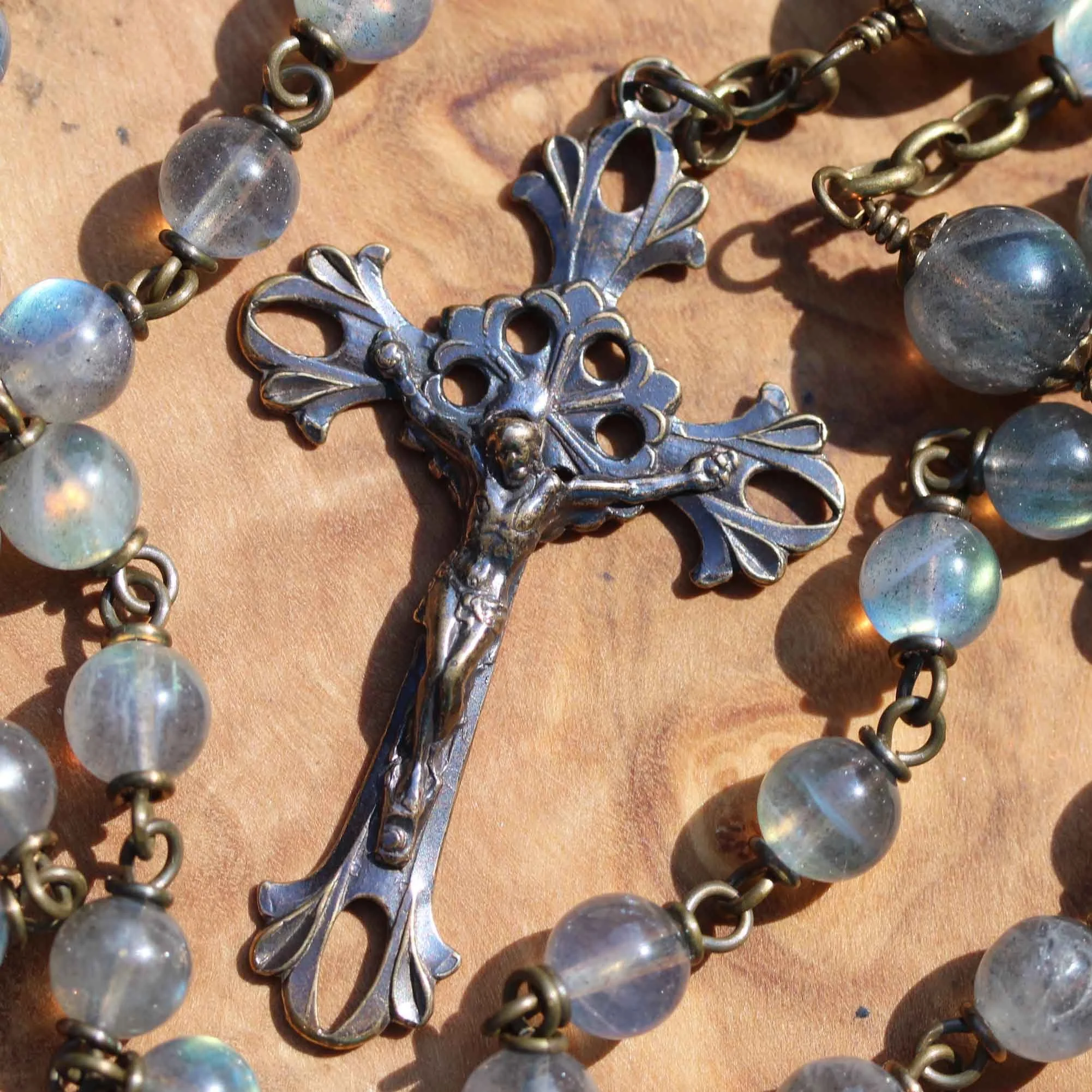7mm_det_147_labradorite_open_halo5.jpg