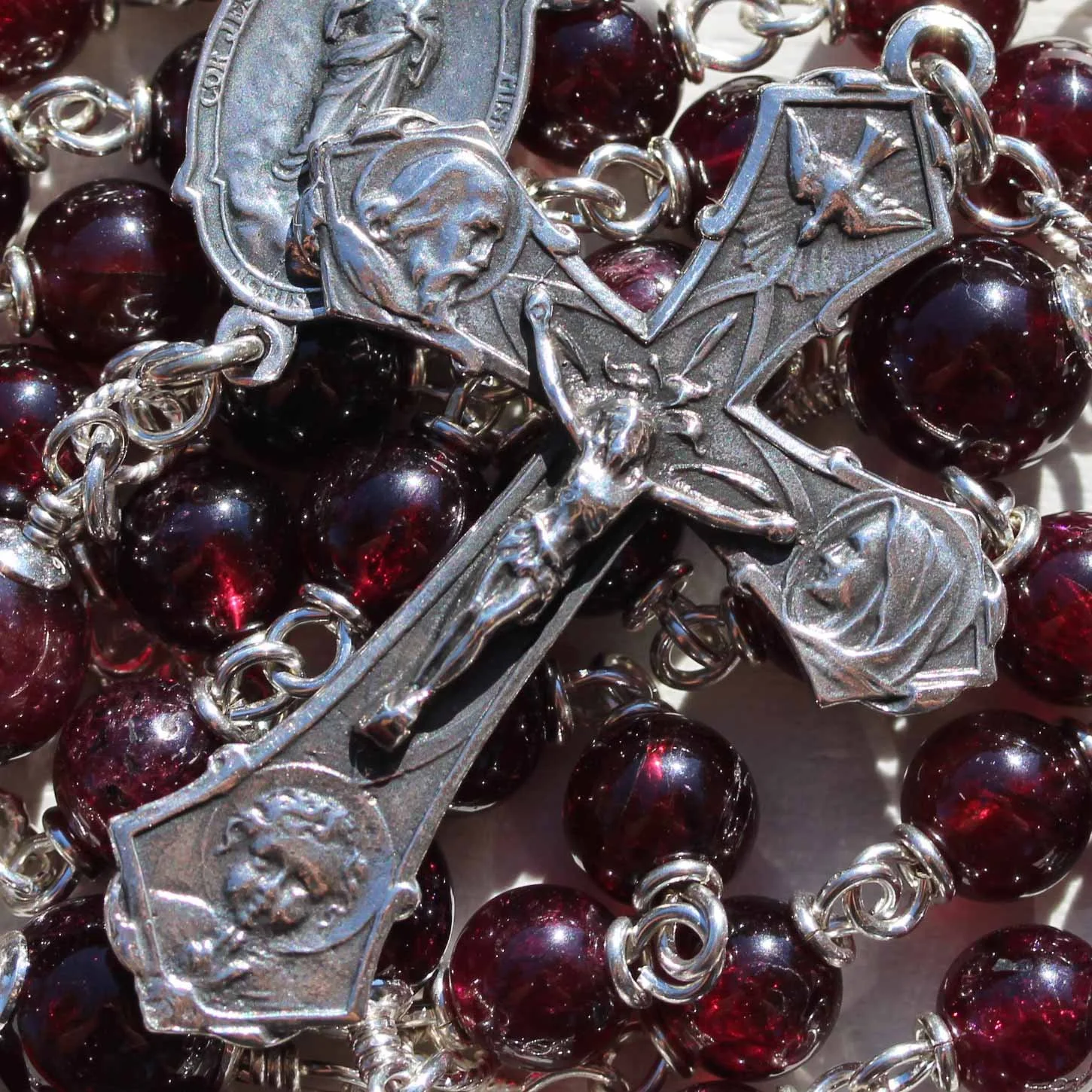 7mm_det_136_purple_garnet_family1.jpg