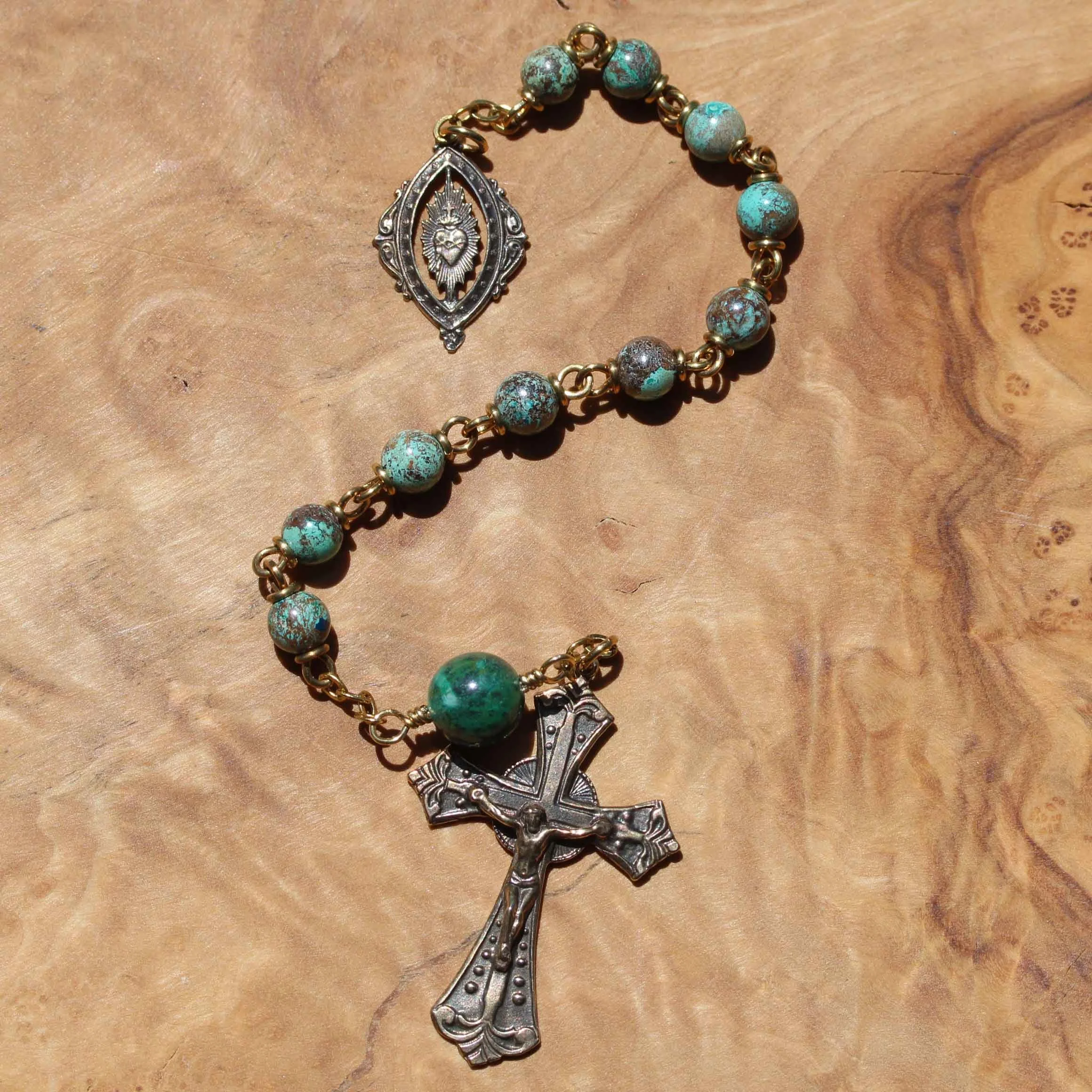 ten_det_200_chrysocolla_oval_heart2.jpg