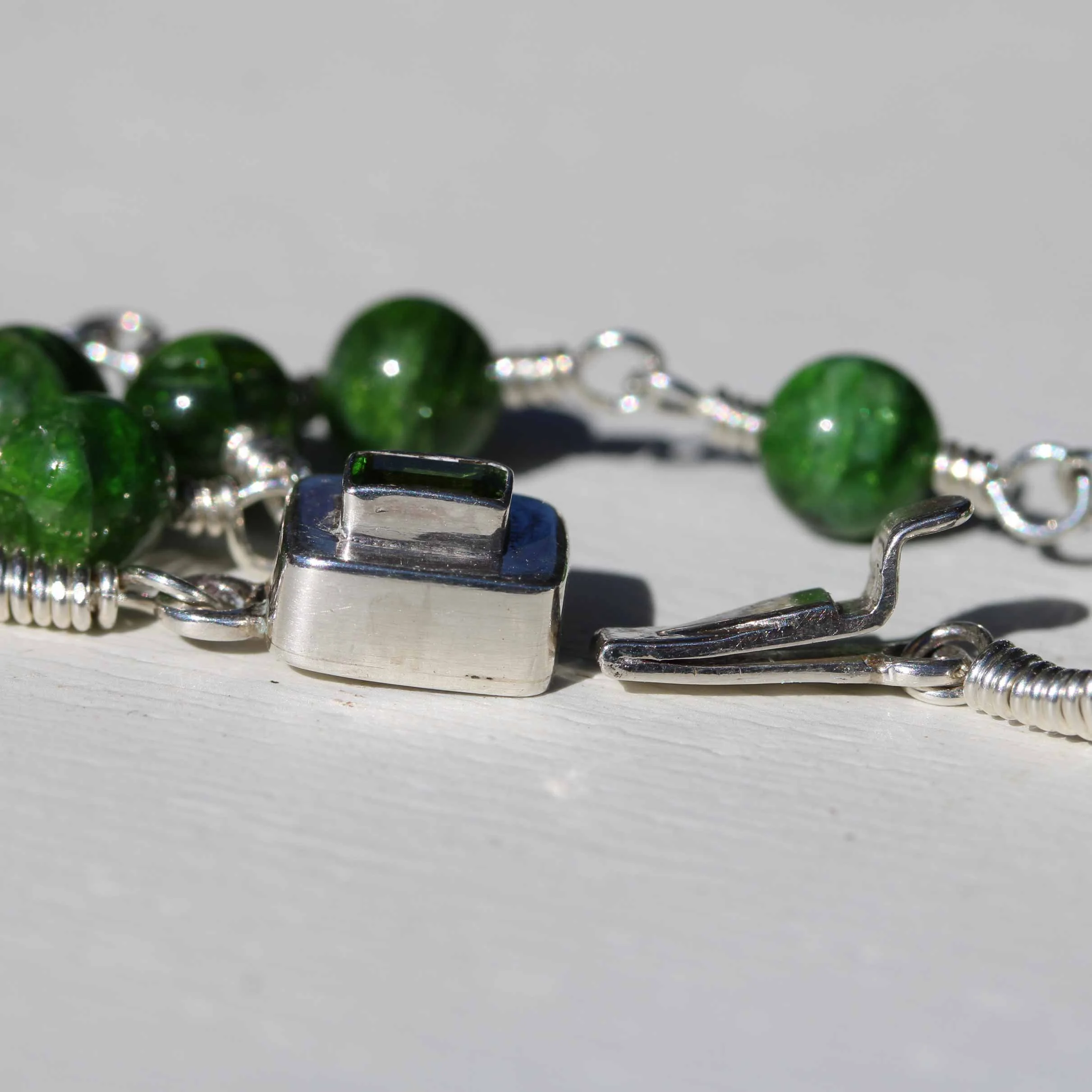 Brace_det_051_chrome_diopside_square4.jpg