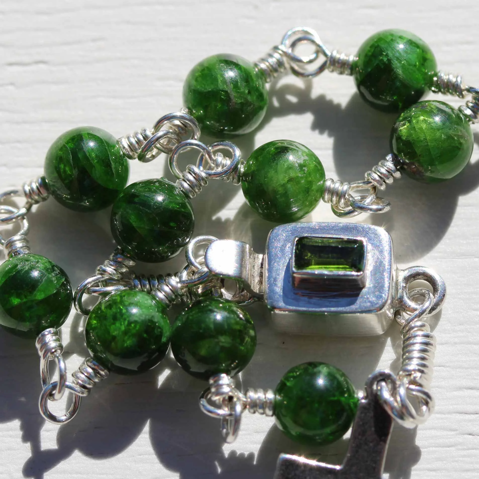 Brace_det_051_chrome_diopside_square5.jpg