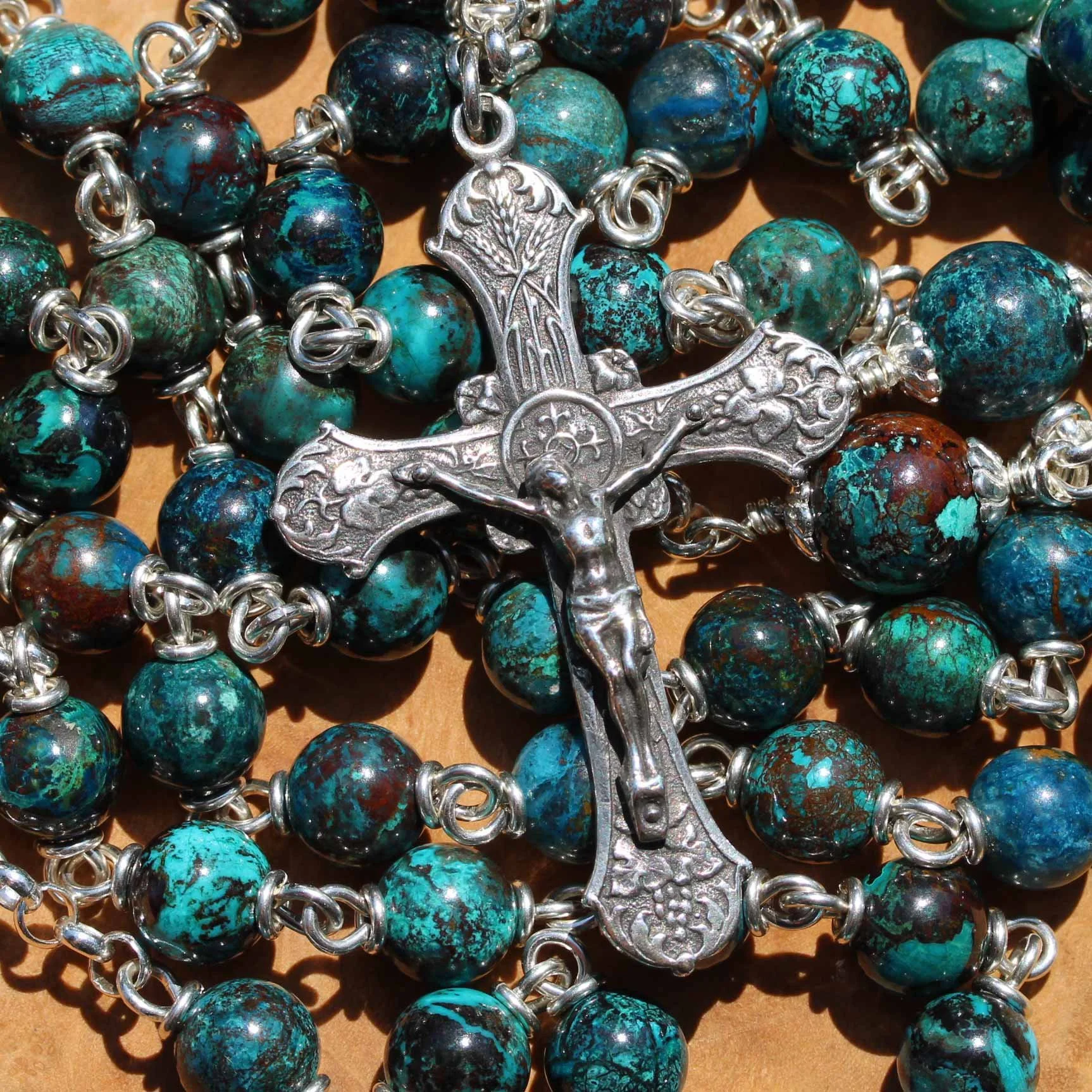 8mm_det_323_azurite_chrysocolla_eucharistic5.jpg