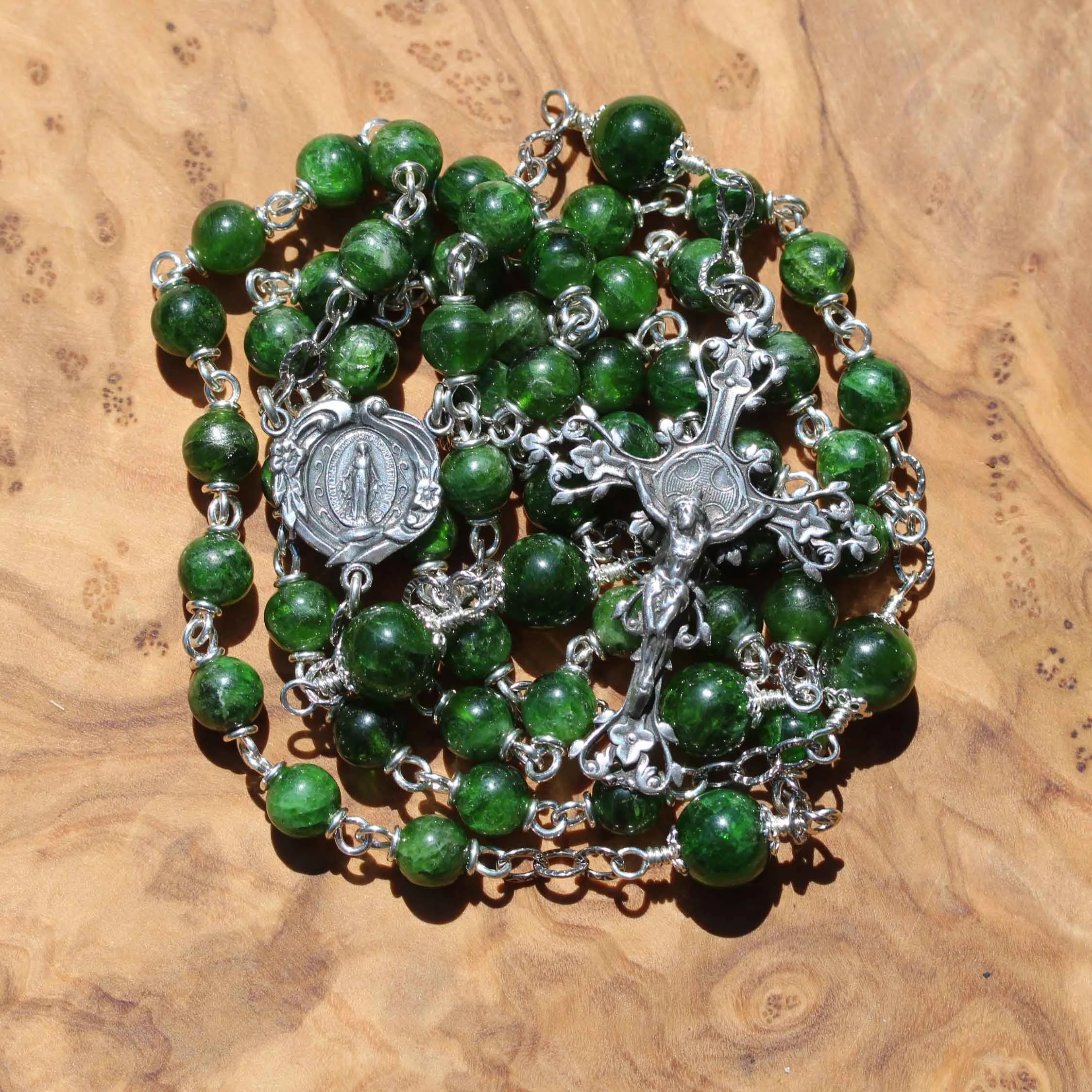 7mm_det_151_chrome_diopside_garden2.jpg