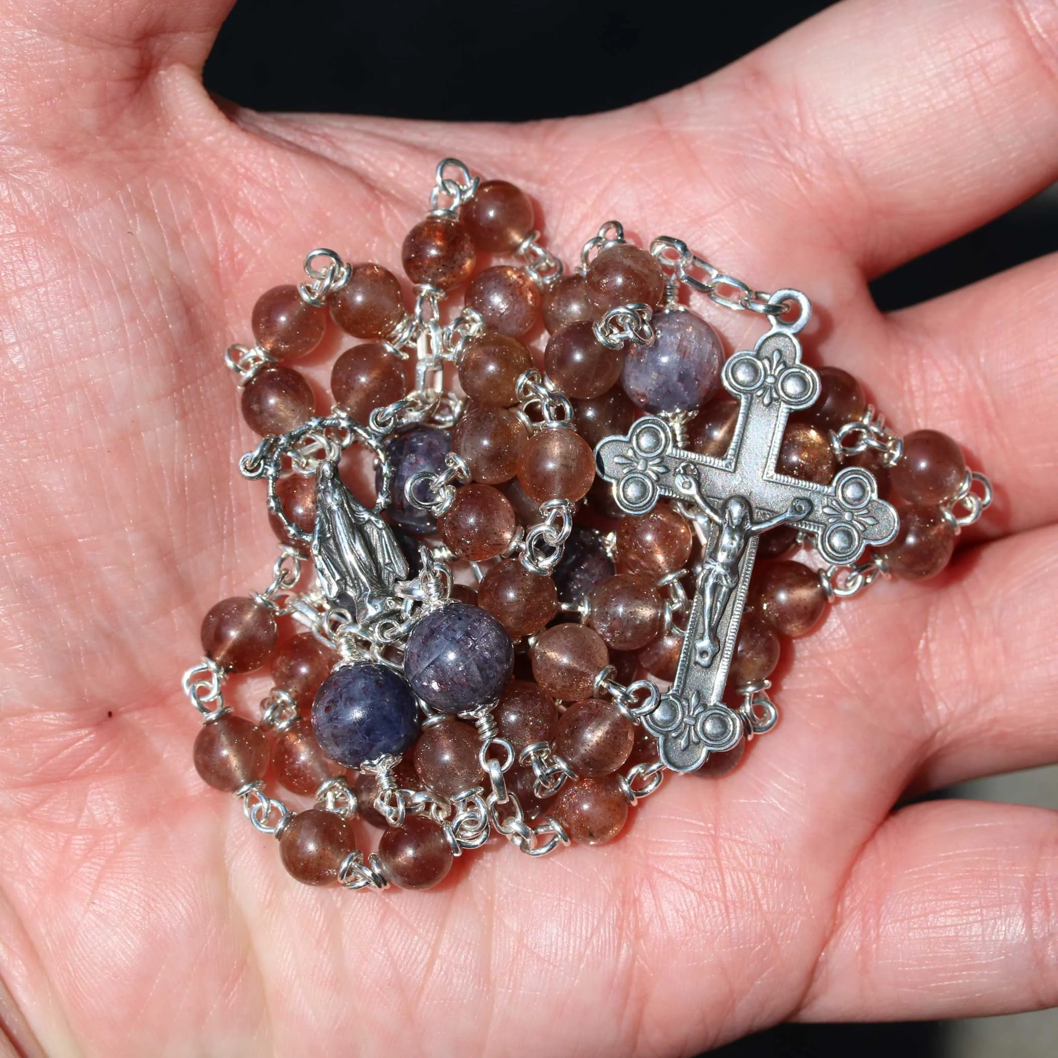 7mm_det_133_sunstone_iolite_circles9.jpg