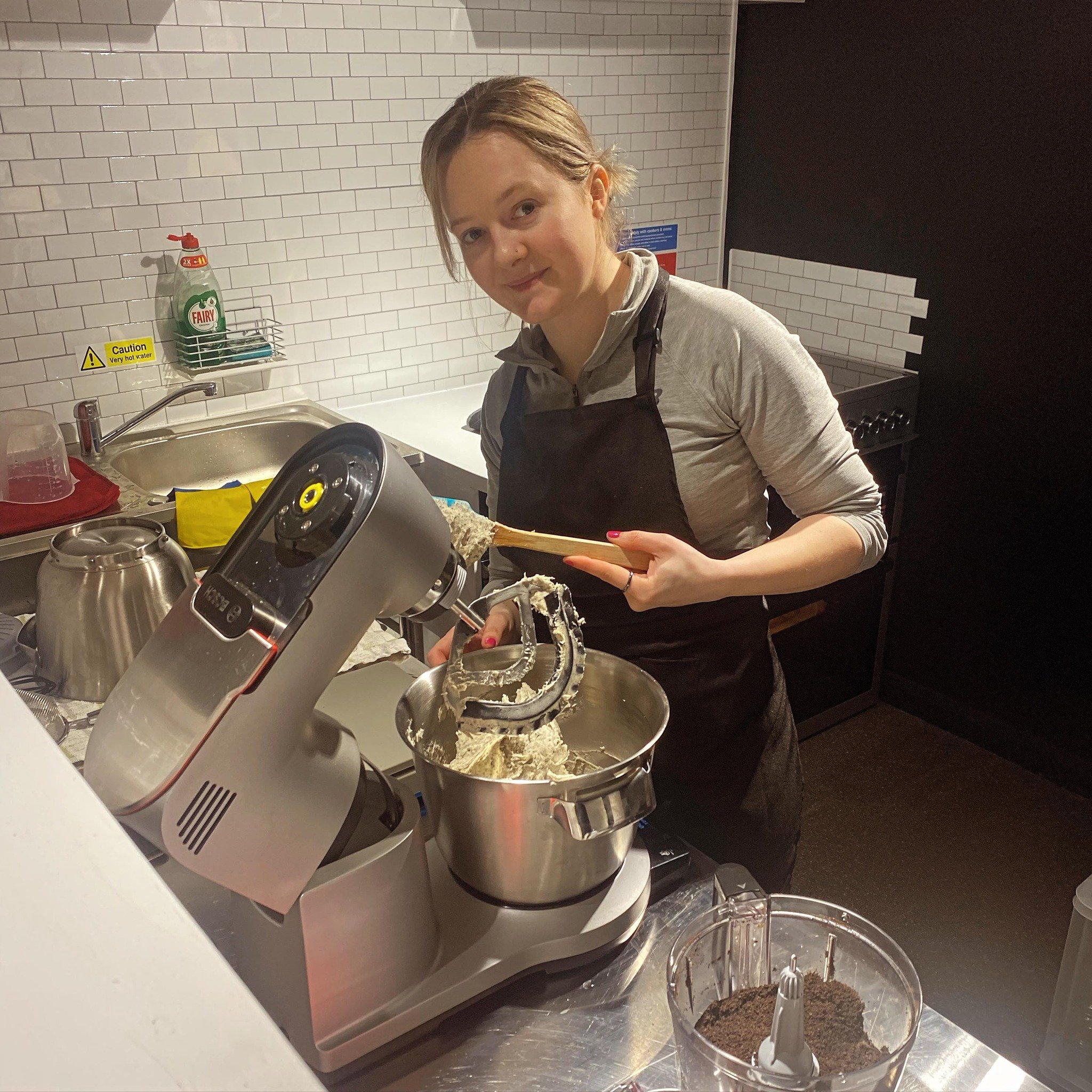The master @abbylouise.anderson at work! 

When she&rsquo;s not keeping @waller_mtb in check she&rsquo;s baking like mad, not to mention developing new recipes!

Abby is SUPER excited to have Cookies &amp; Cream as a new permanent flavour too as it&r