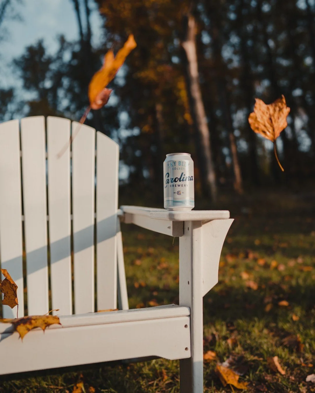 Crisp Fall Nights and a crisp thirst quenching brew to match.
Sky Blue is Carolina's benchmark for thirst quenching brew. Our classic German-Style Kolsch is cold fermented for a super smooth flavor and ultra clean and crisp finish. Who’s In?
.