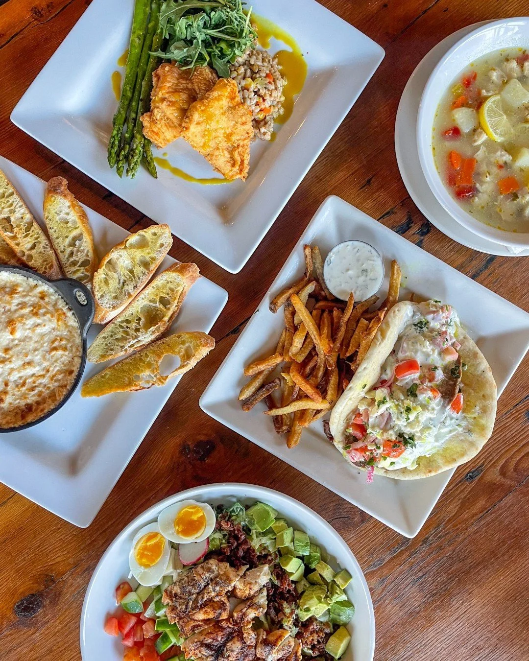 What's for dinner? 

The answer will be easy once you see our January Specials.  Try them all before they're gone! 

🦀 Crab Dip
cheese blend, cream cheese, sour cream, crab claw, lemon, crostini
Pair with our Costero Mexican Lager

🍋 Lemon Chicken 