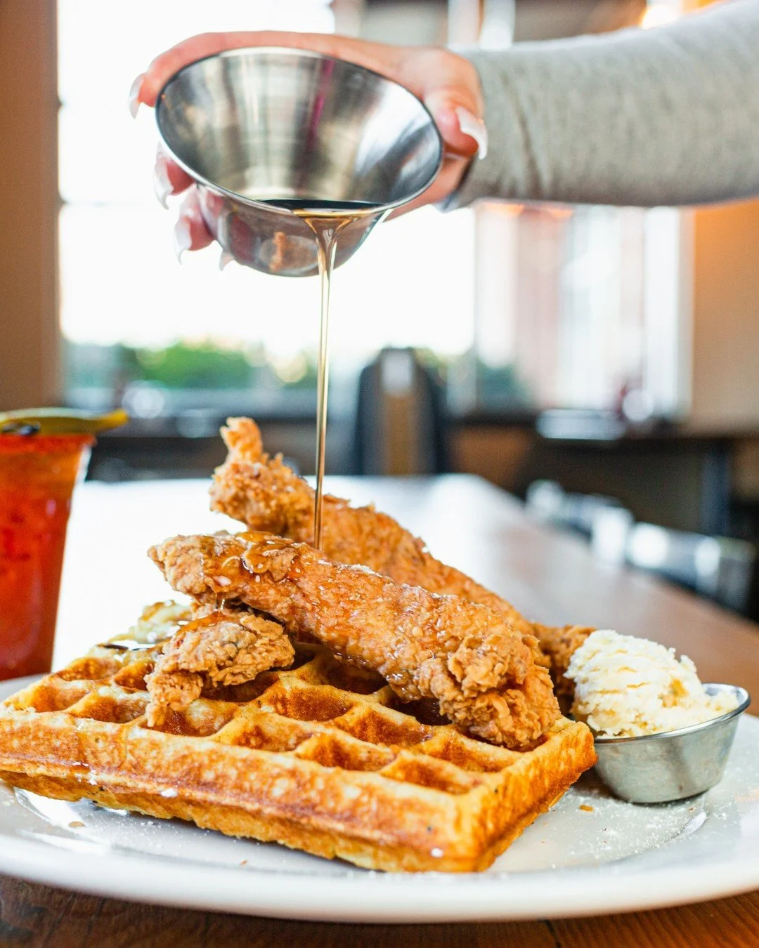 Monday's are just better when there's brunch! 🍳

We're serving brunch today at both locations from 10am-2:30pm. Who's In? 
.
.
.
#brunch #brunchin #weekendvibes #carolinabrewery #whosin #ncbeer