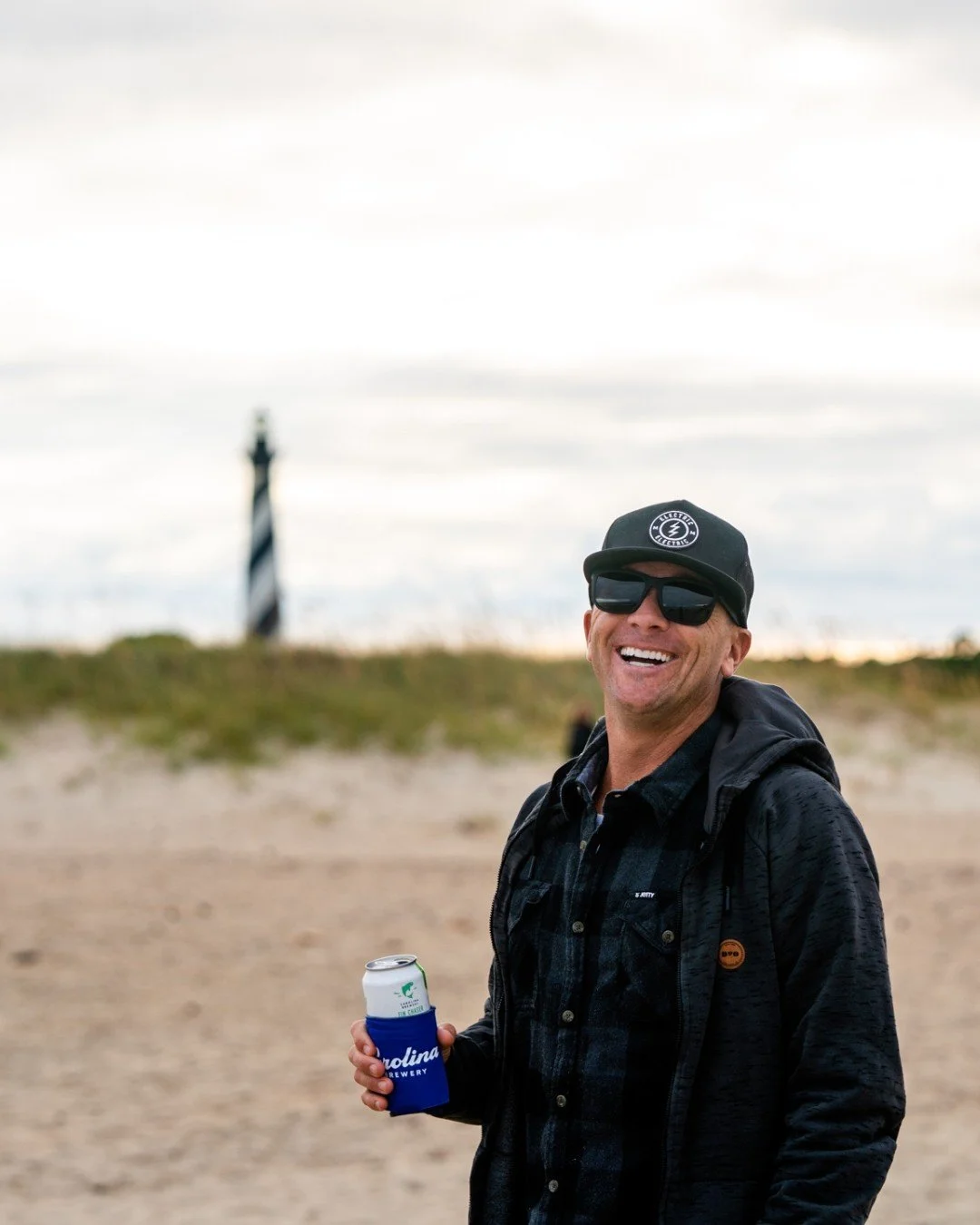 The only way to end a day of catching waves on Hatteras Island. Who's In? 🌊

📸 : @cody.hammer
.
.
.
#beer #craftbeer #ncbeer #brewery #drinklocal #northcarolina #carolinabrewery #beeeeer #nccraftbeer